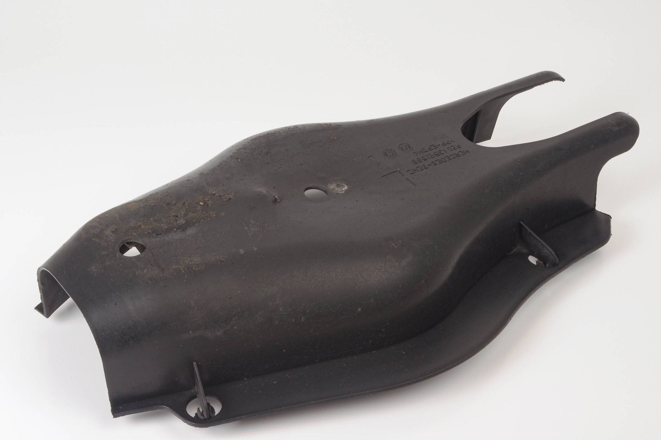 Mercedes 2043521588 Control Arm Cover - Rear Left | W204 C X204 GLK C207 A207...