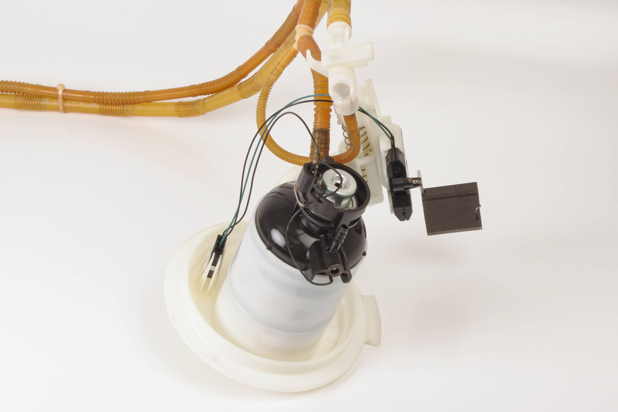 Mercedes 2124703294 AMG Fuel Pump - Left | W204 C W212 S212 E