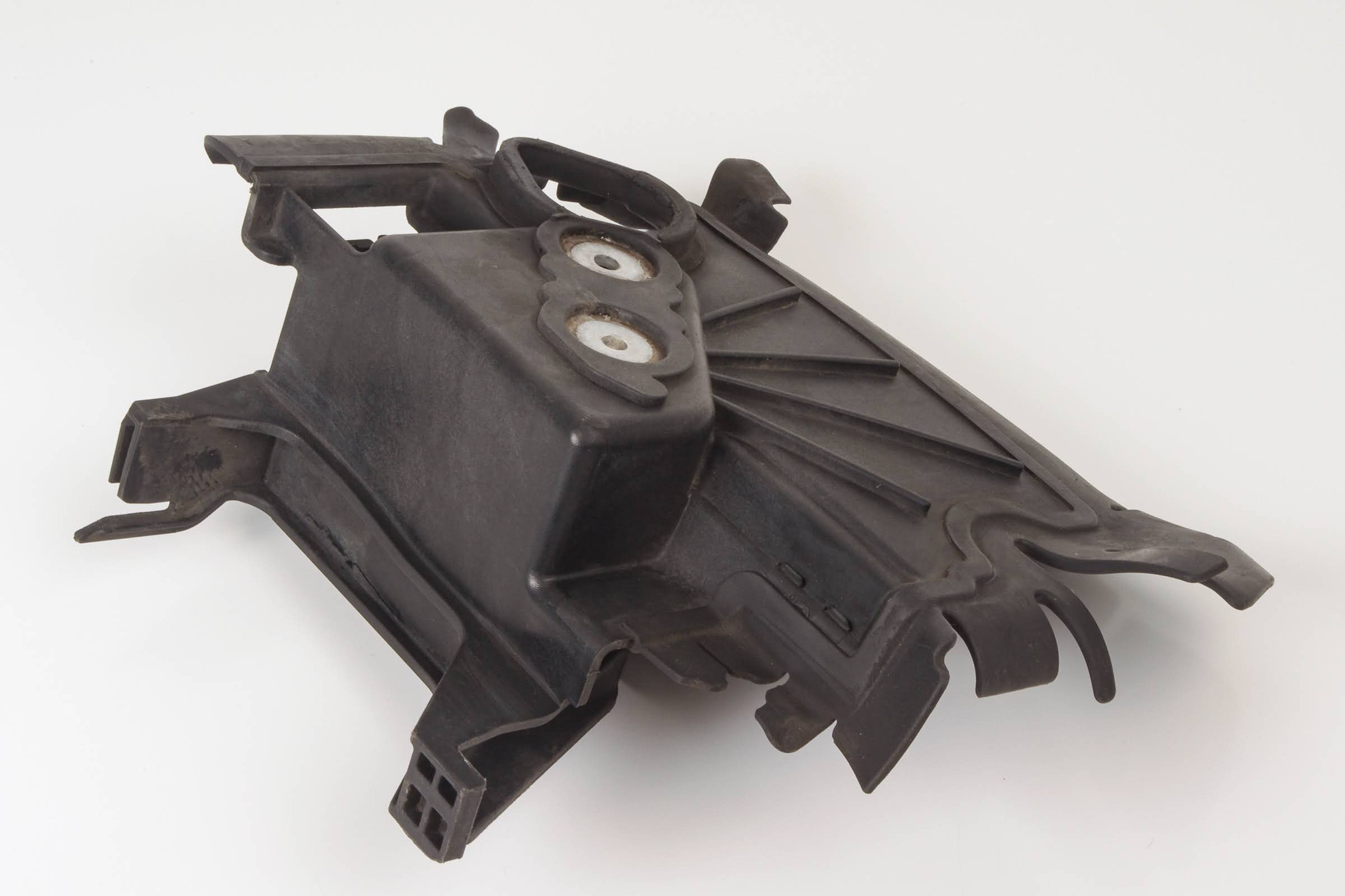 Mercedes 2125000231 AMG Oil Cooler Support - Right | W204 C W212 S212 E