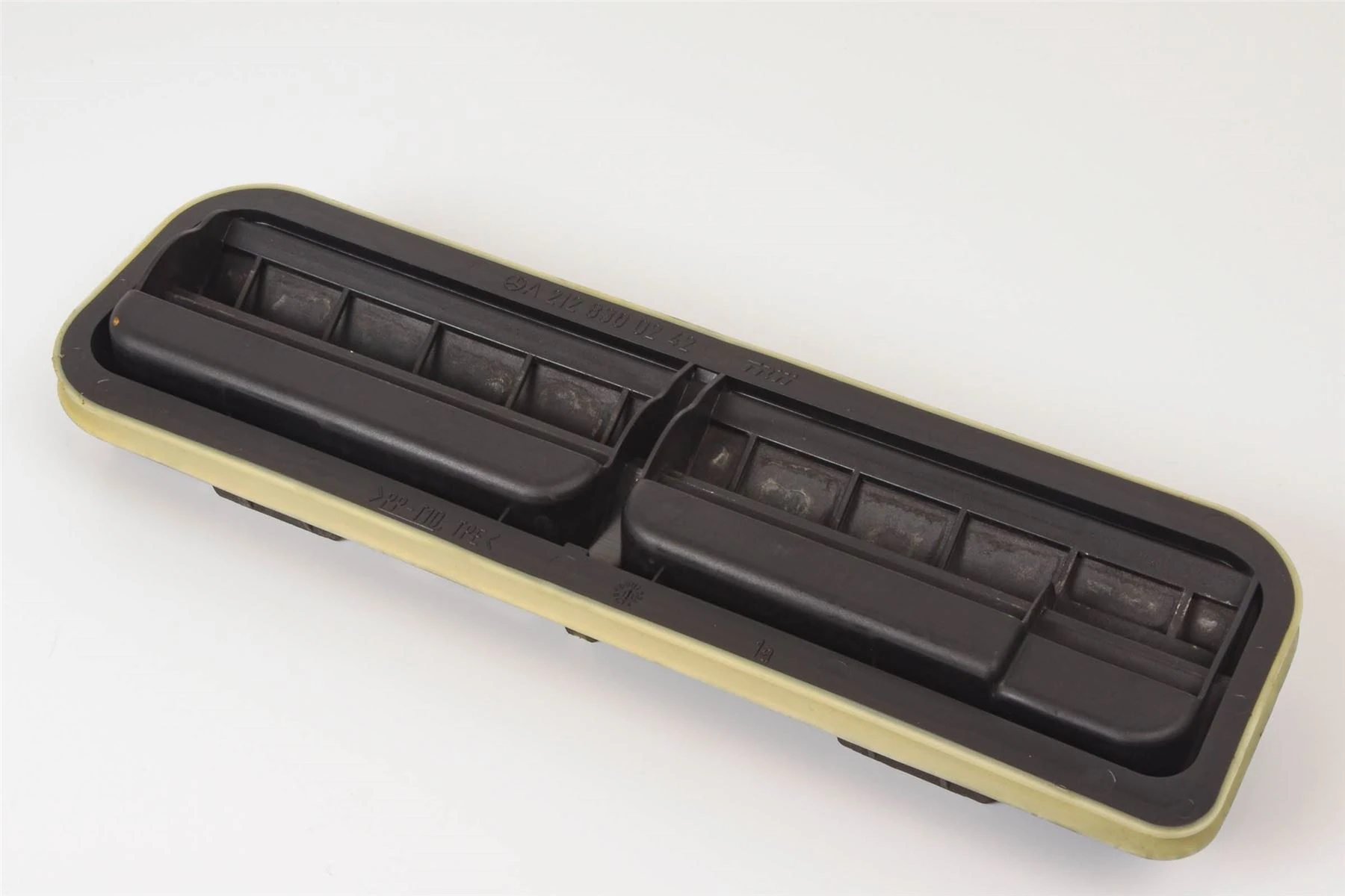 Mercedes 2128300242 Air Vent - Rear Right | W204 C C207 A207 W212 E C218 CLS