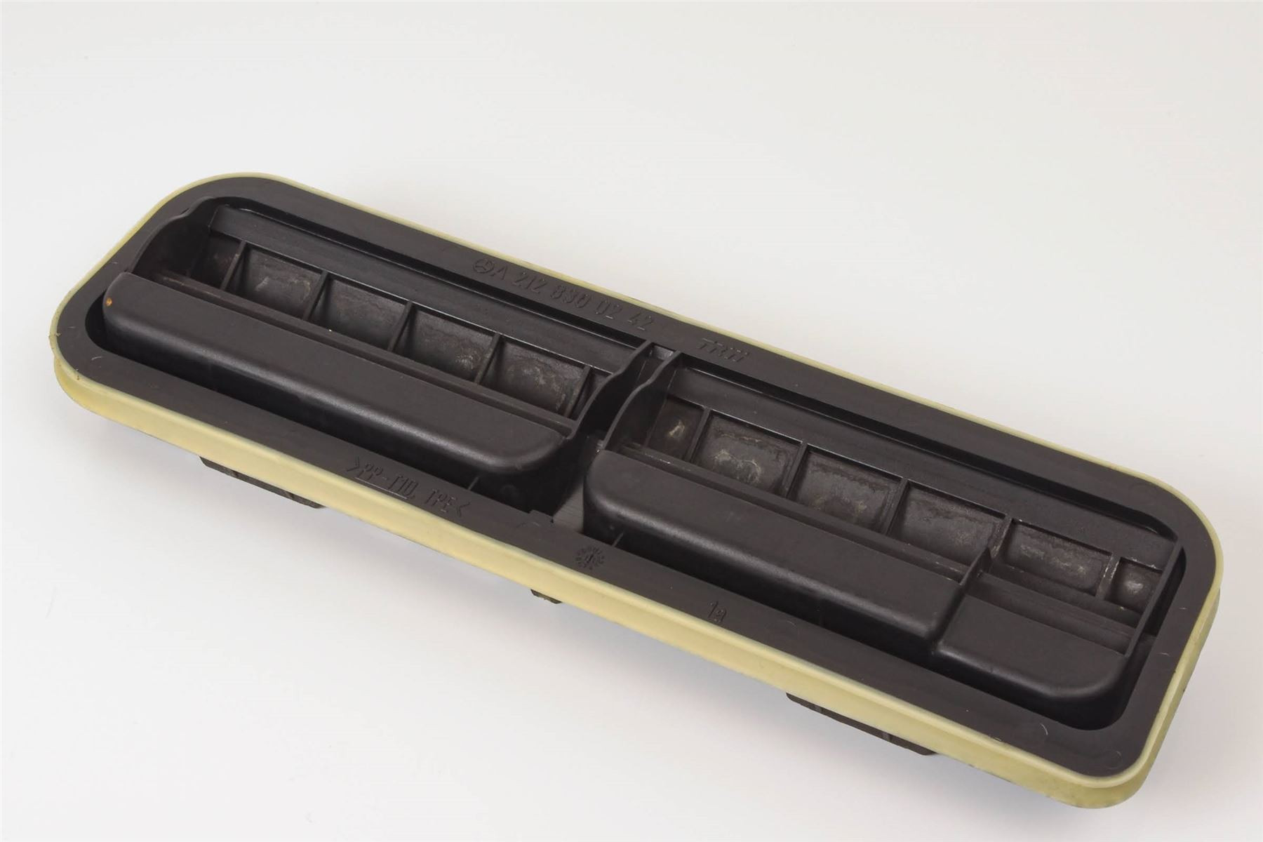 Mercedes 2128300242 Air Vent - Rear Right | W204 C C207 A207 W212 E C218 CLS