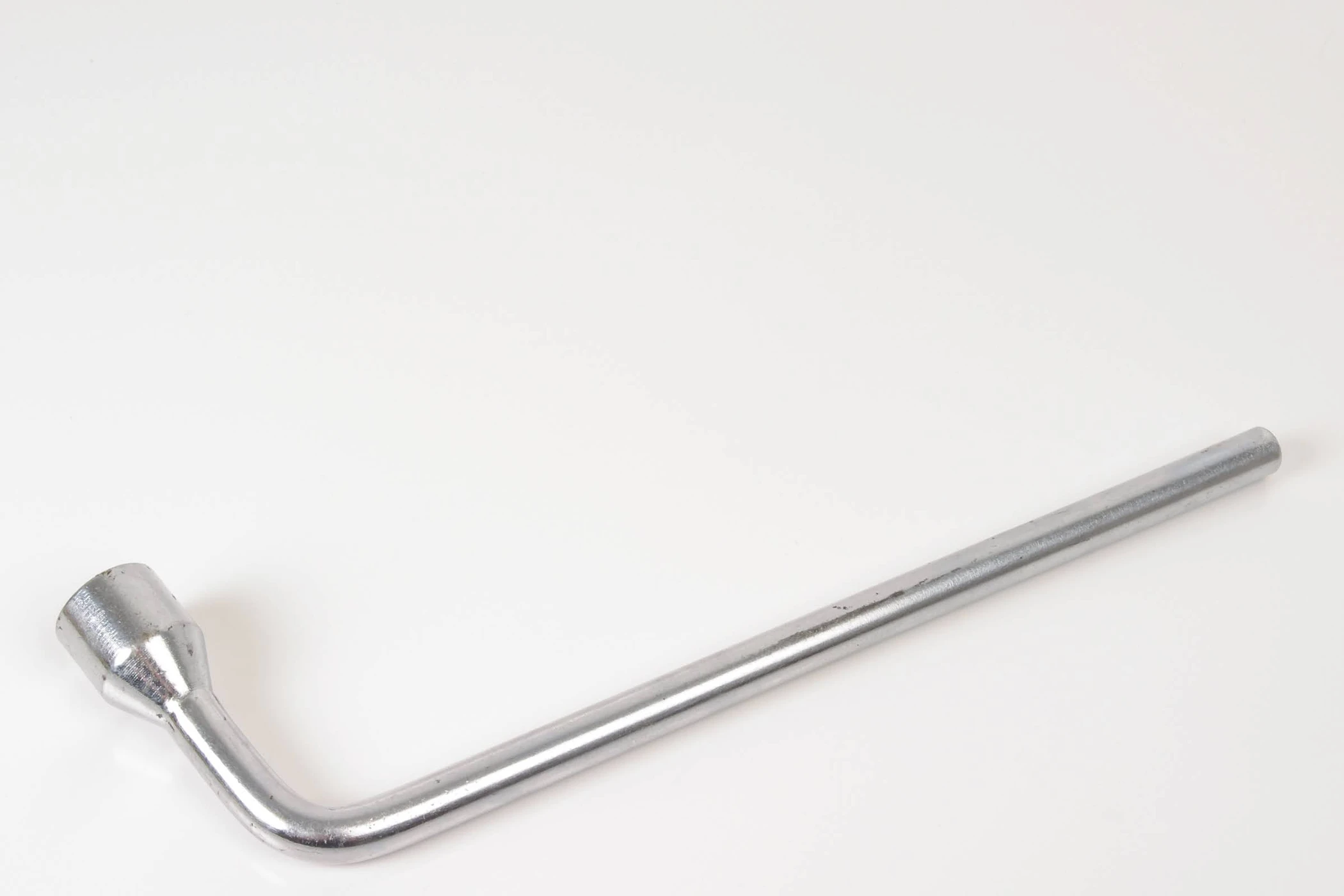 Mercedes 2215810001 Socket Wrench | C107 R107 W113 R129 R230 R231 SL W108...