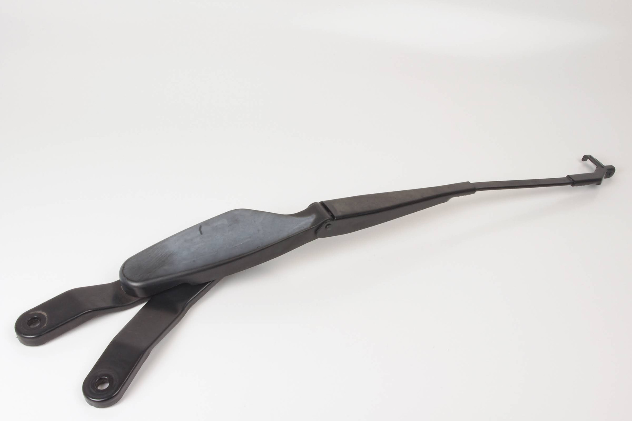 Mercedes 2048201444 Wiper Arm - Front Left | W204 C