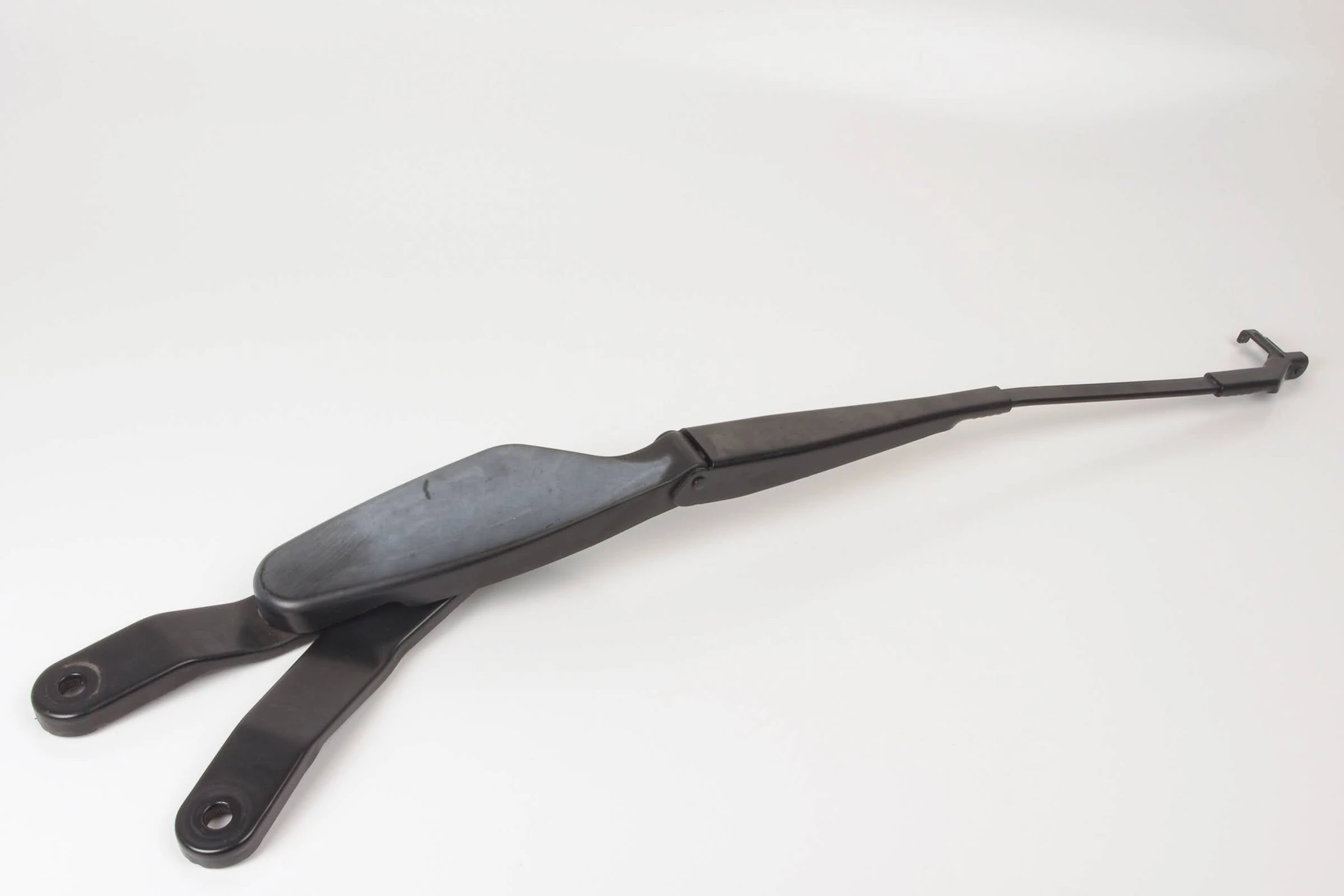 Mercedes 2048201444 Wiper Arm - Front Left | W204 C