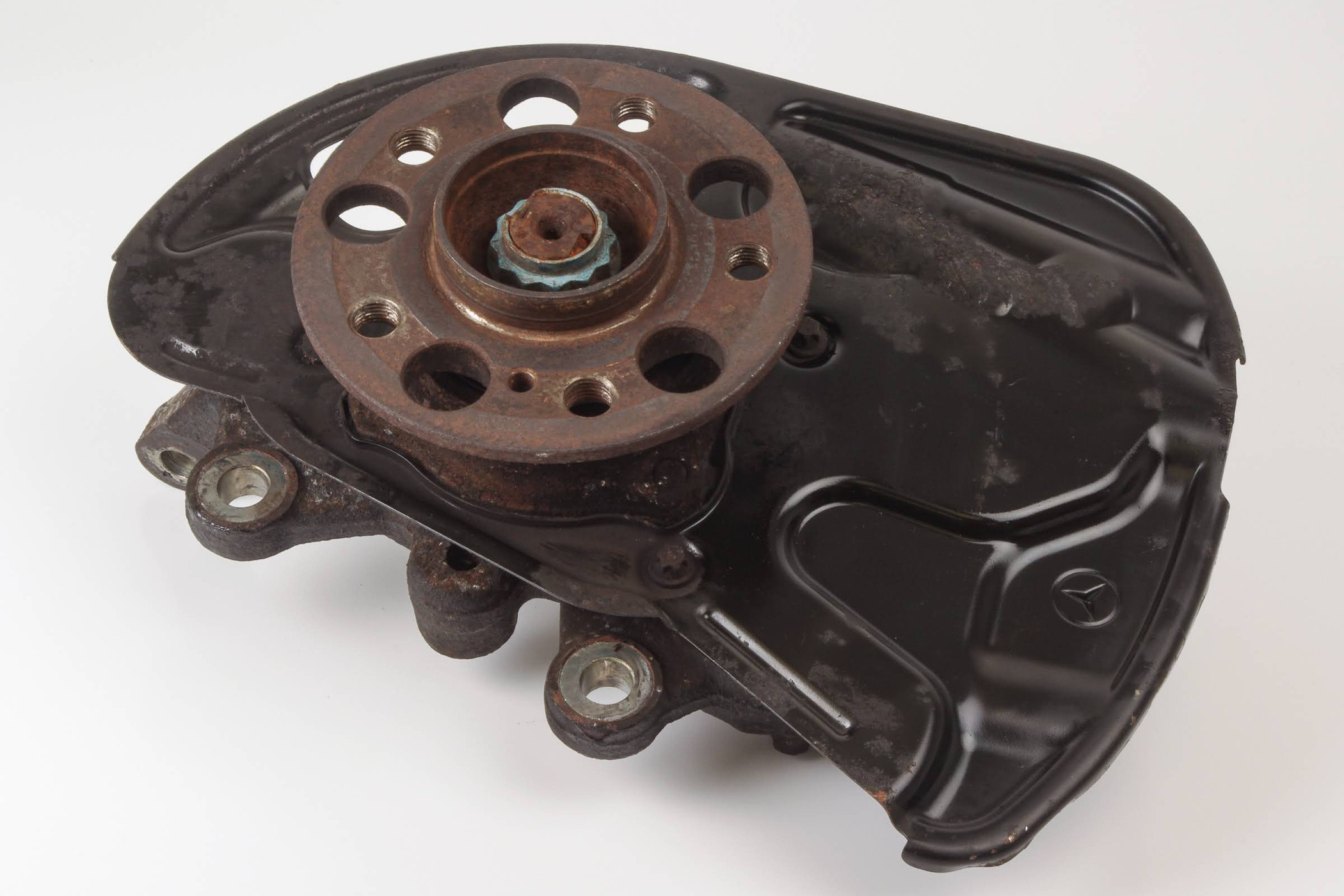 Mercedes 2043324201 AMG Wheel Carrier - Front Right | W204 C