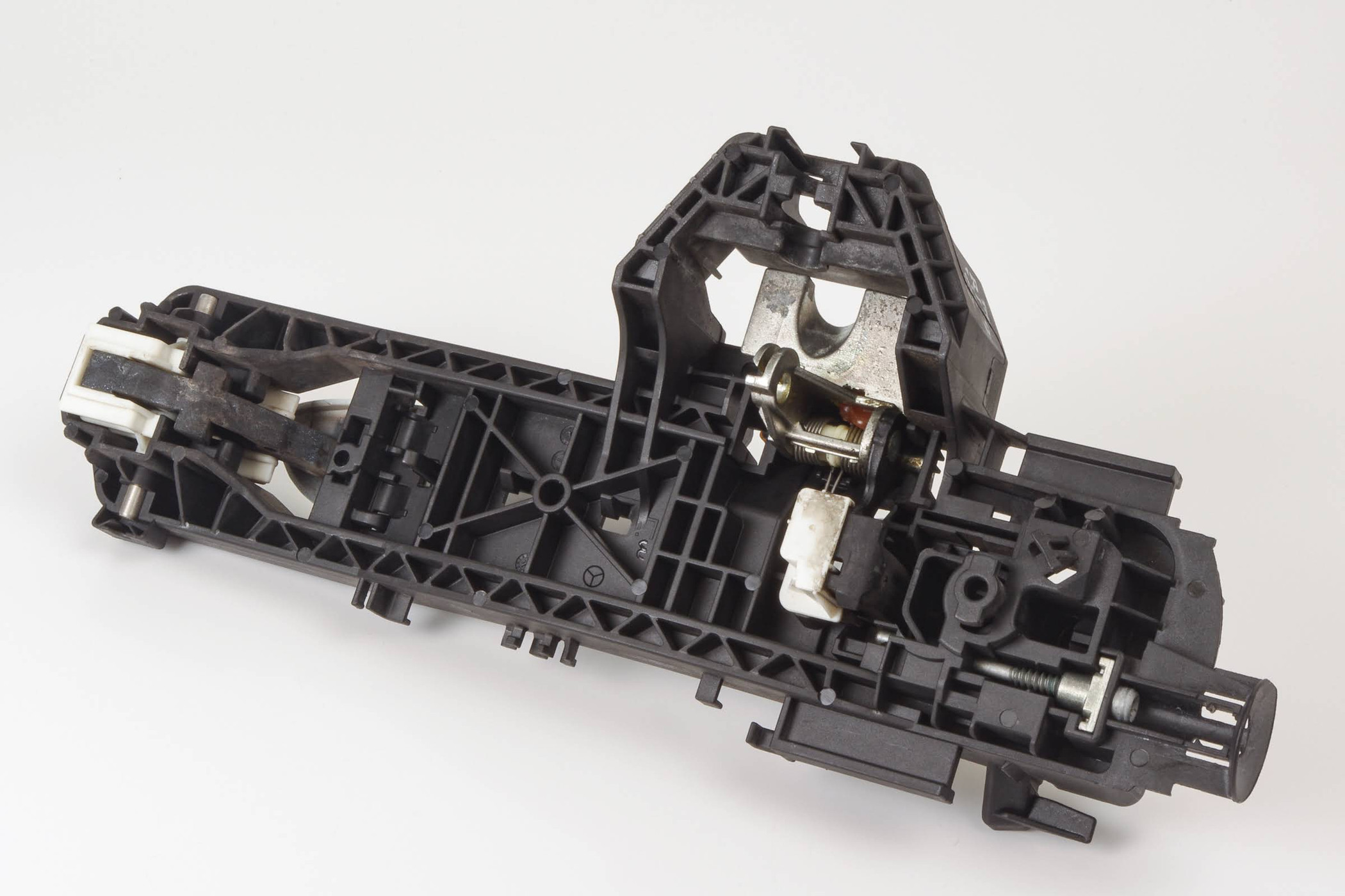 Mercedes 2047602134 Exterior Door Handle - Front Left White | W117 CLA X156...