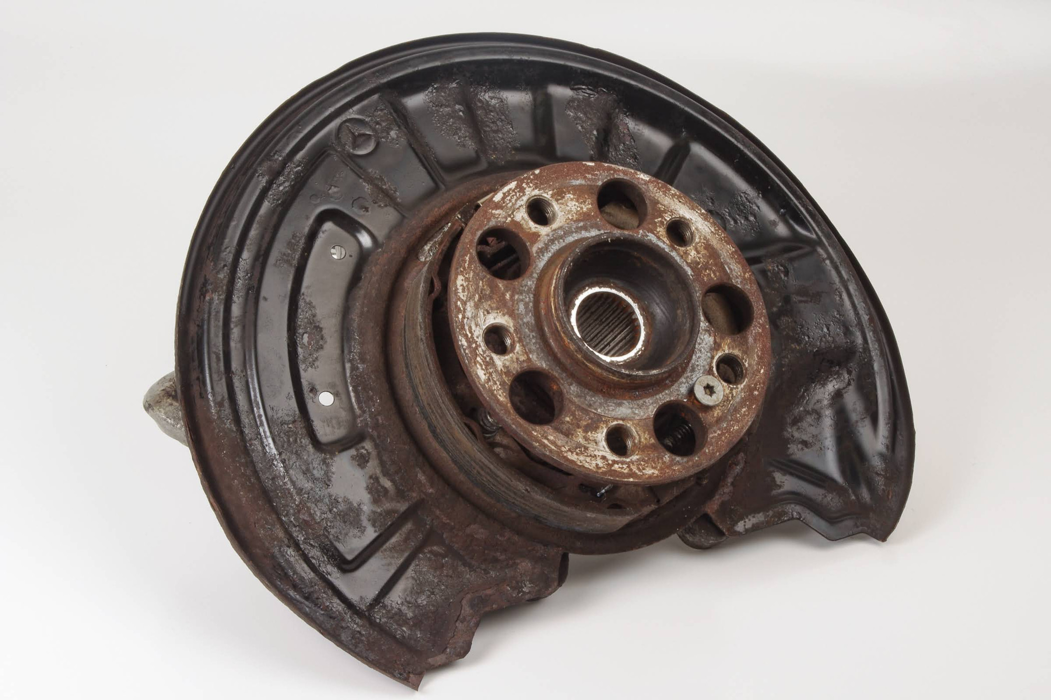 Mercedes 2043501341 AMG Wheel Carrier - Rear Left | W204 C