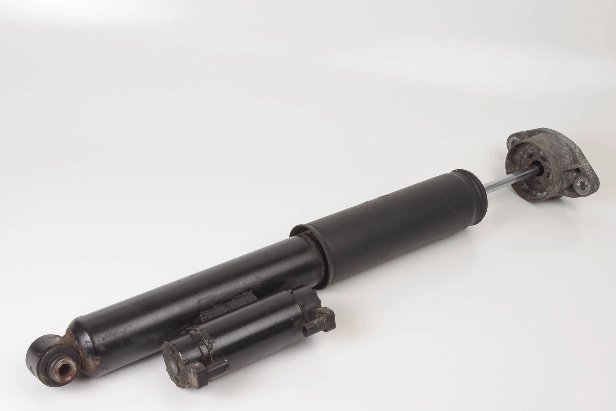 Mercedes 2053206000 AMG Shock Absorber - Rear Left | W205 V205 S205 C205 A205 C