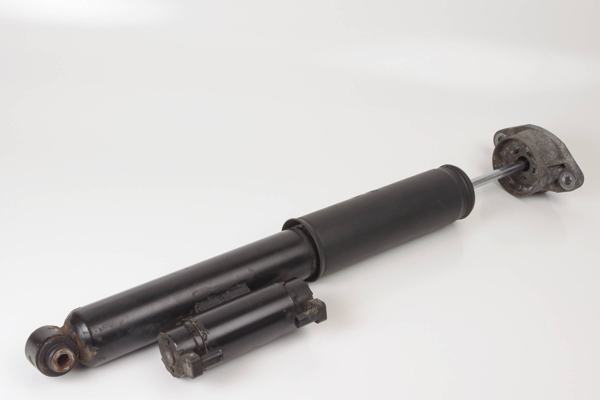 Mercedes 2053206000 AMG Shock Absorber - Rear Left | W205 V205 S205 C205 A205 C