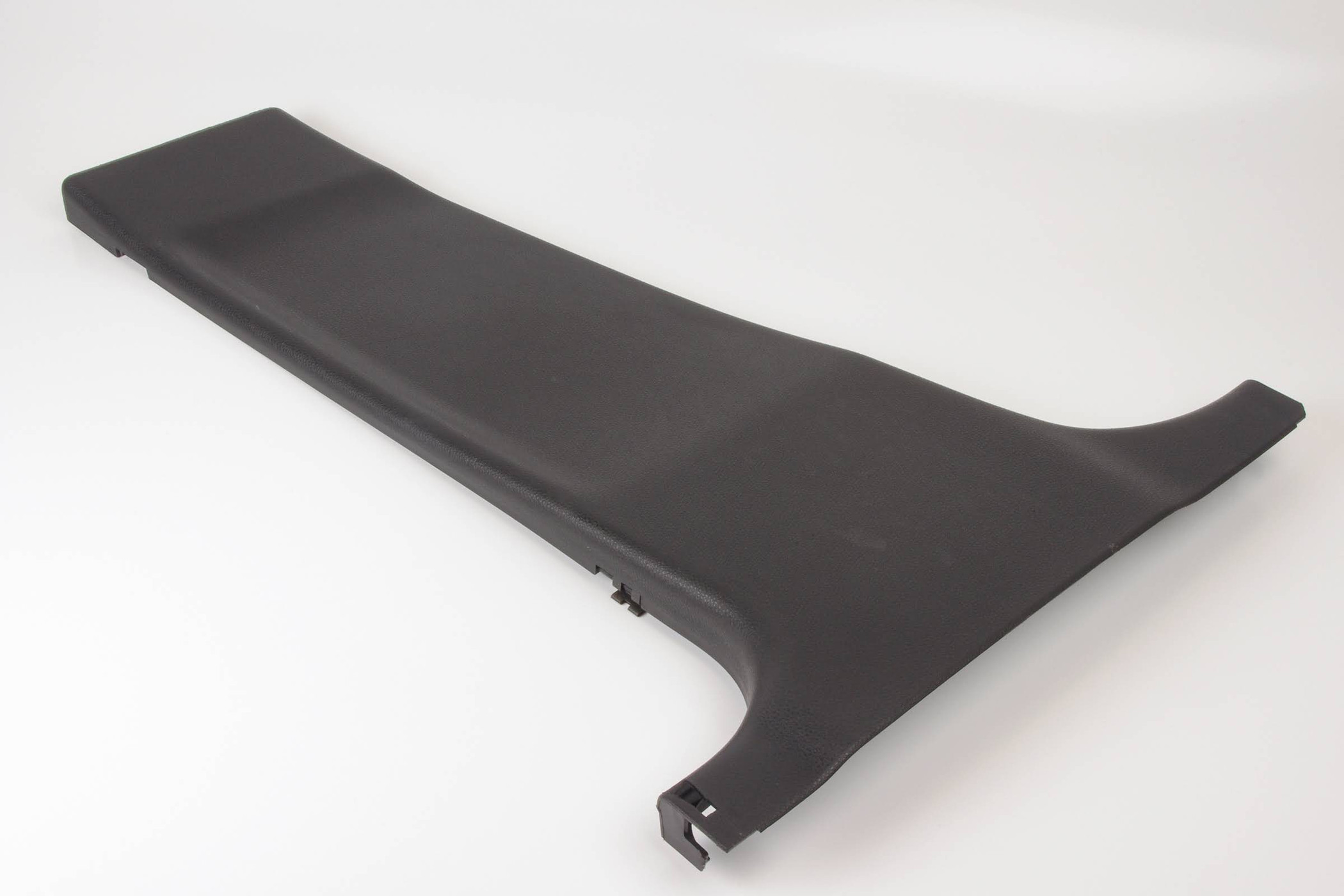 Mercedes 2046900525 B Pillar Trim - Left Black (a) | W204 C