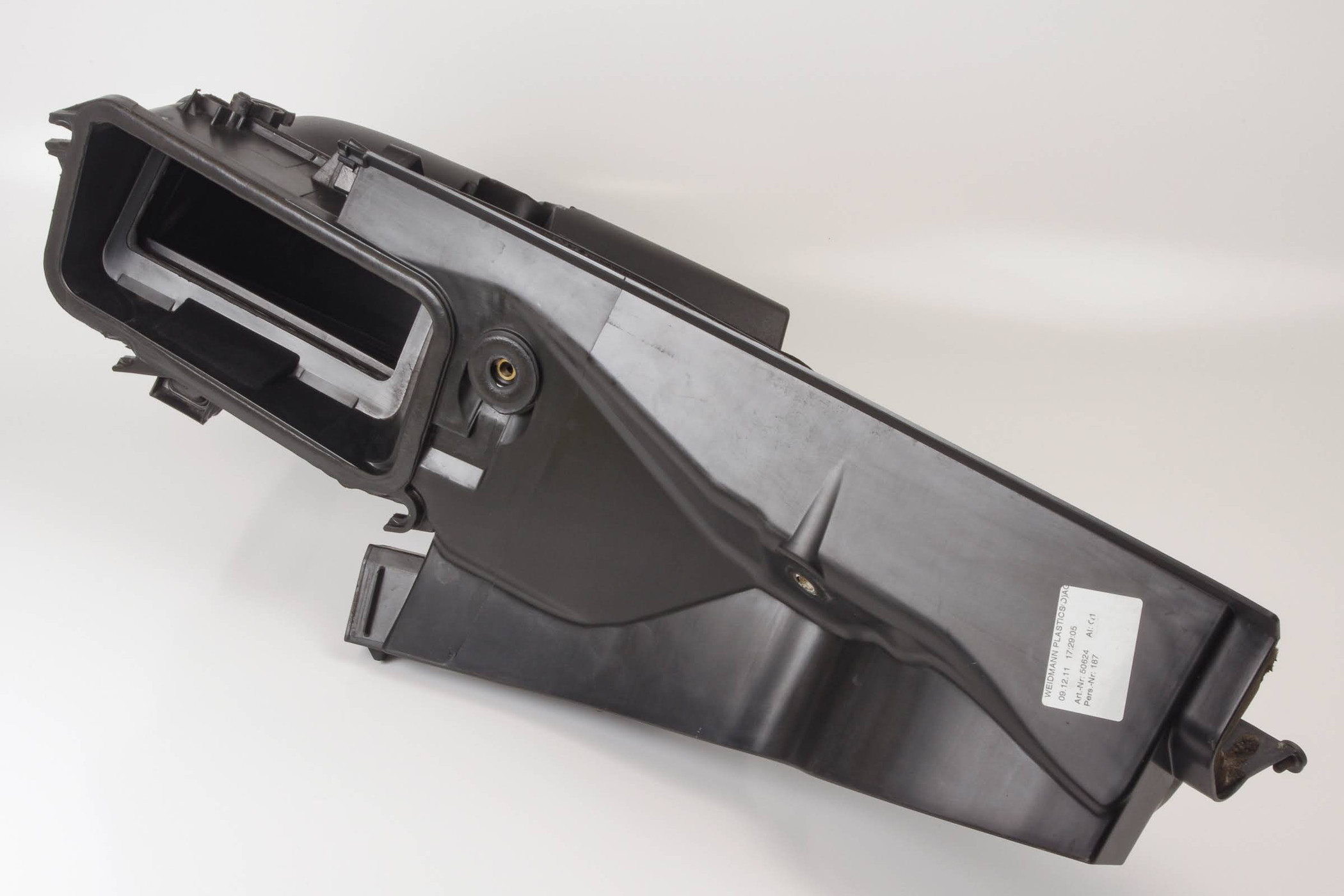 Mercedes 2048301044 Air Duct | W204 C C207 A207 E