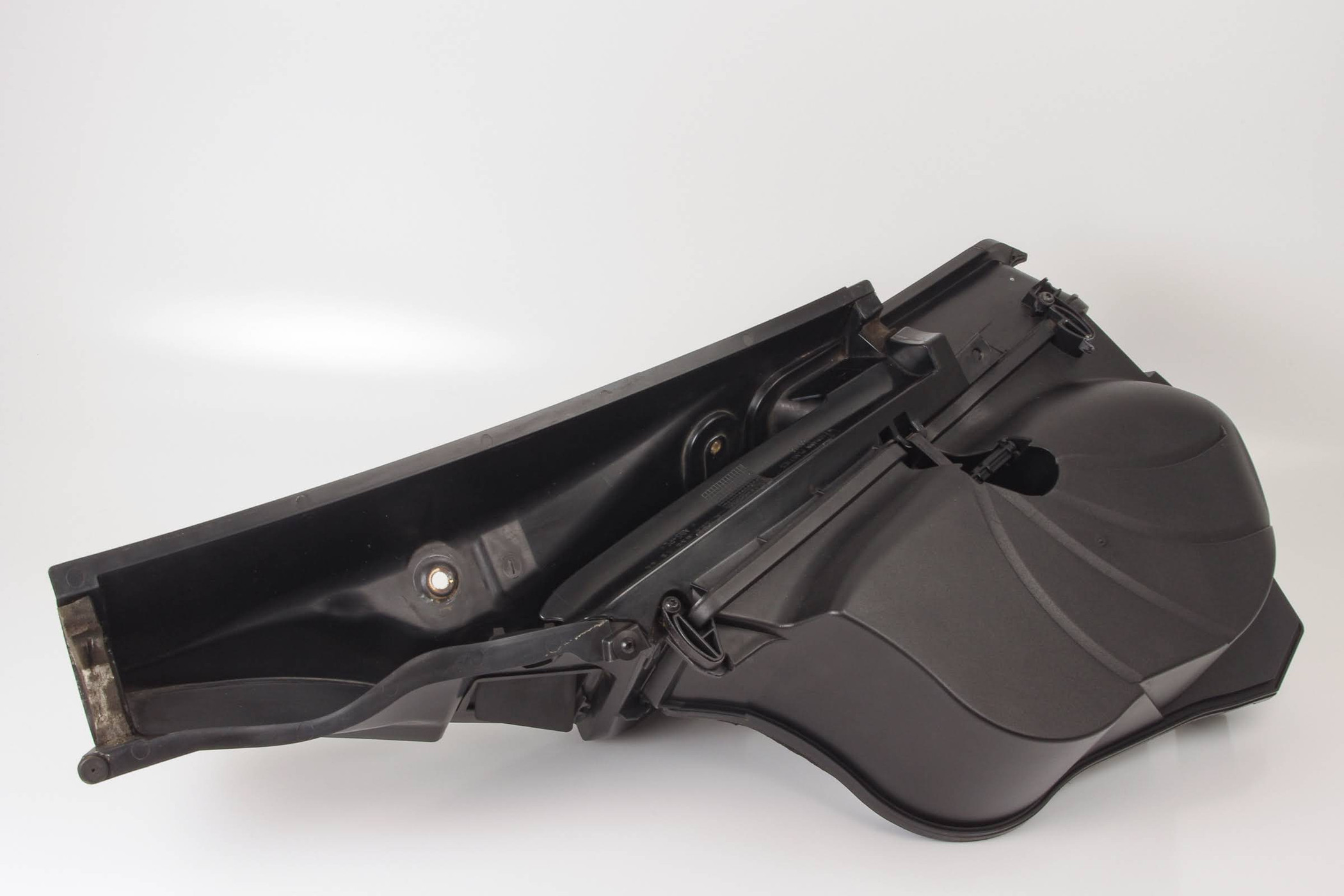 Mercedes 2048301044 Air Duct | W204 C C207 A207 E