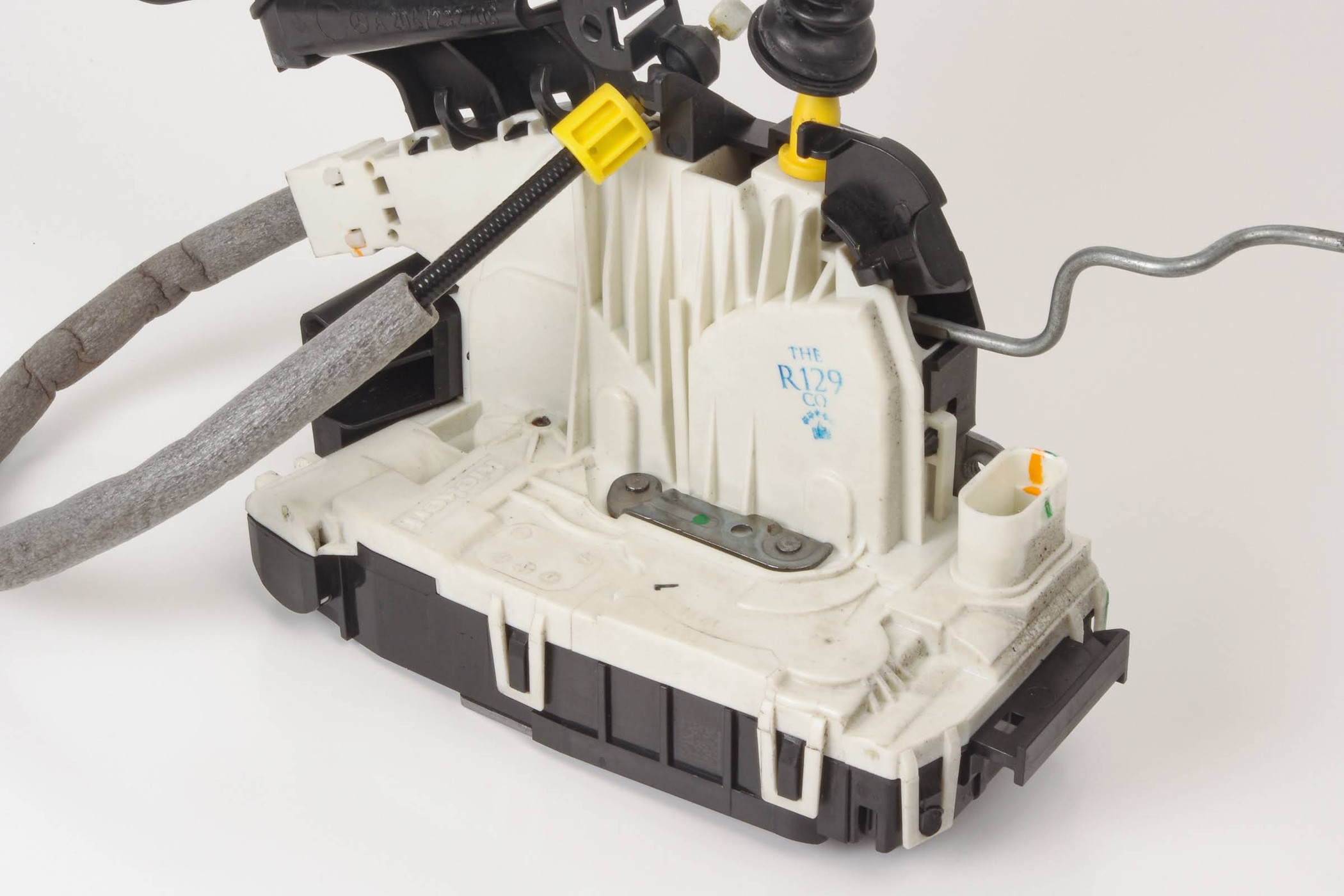 Mercedes 2047203735 Door Lock - Front Left | R172 SLK W204 C C207 A207 W212 E...