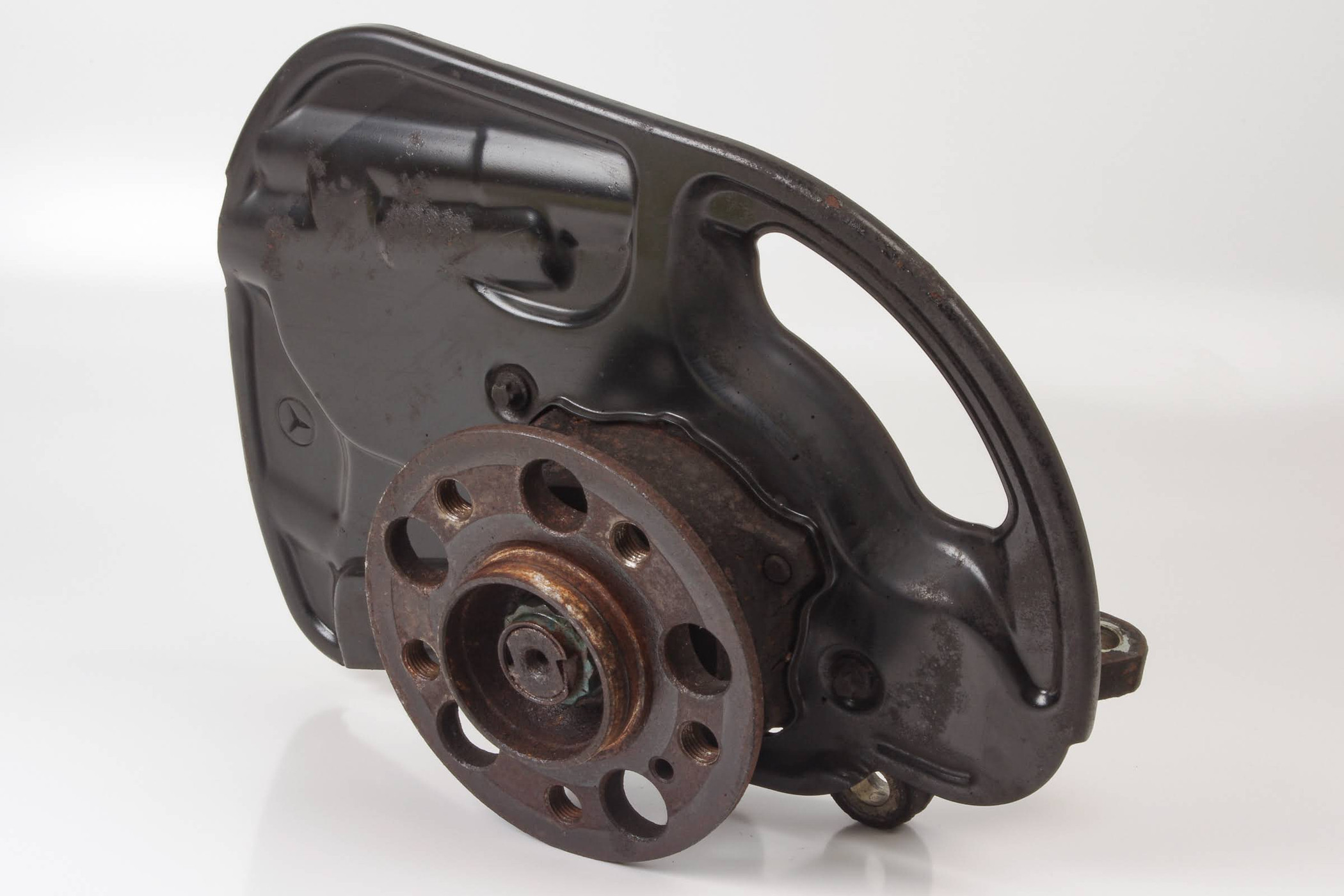 Mercedes 2043324101 AMG Wheel Carrier - Front Left | W204 C