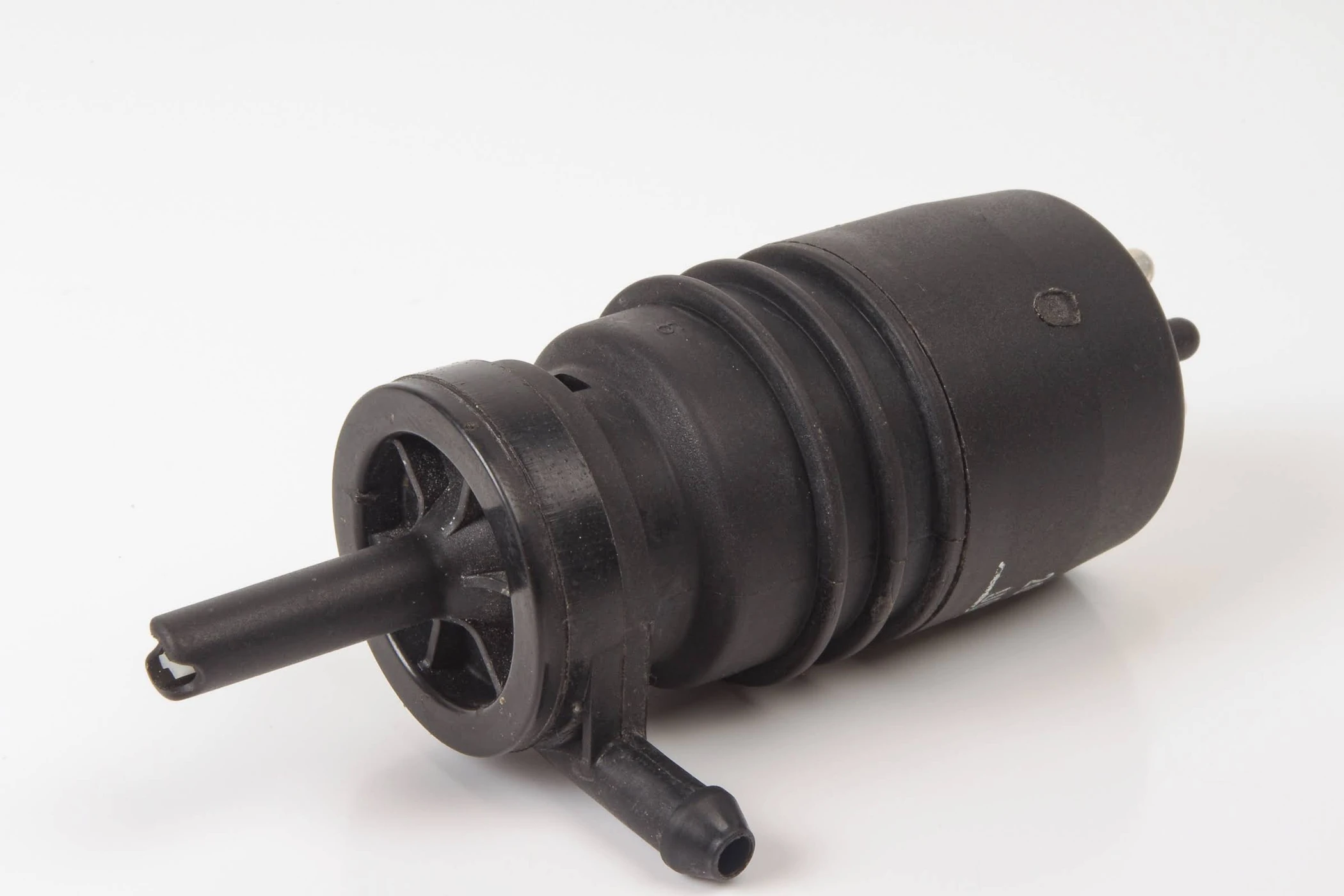 Mercedes 2028690021 Washer Pump | C107 R107 R129 SL W108 W109 W116 W126 W140...