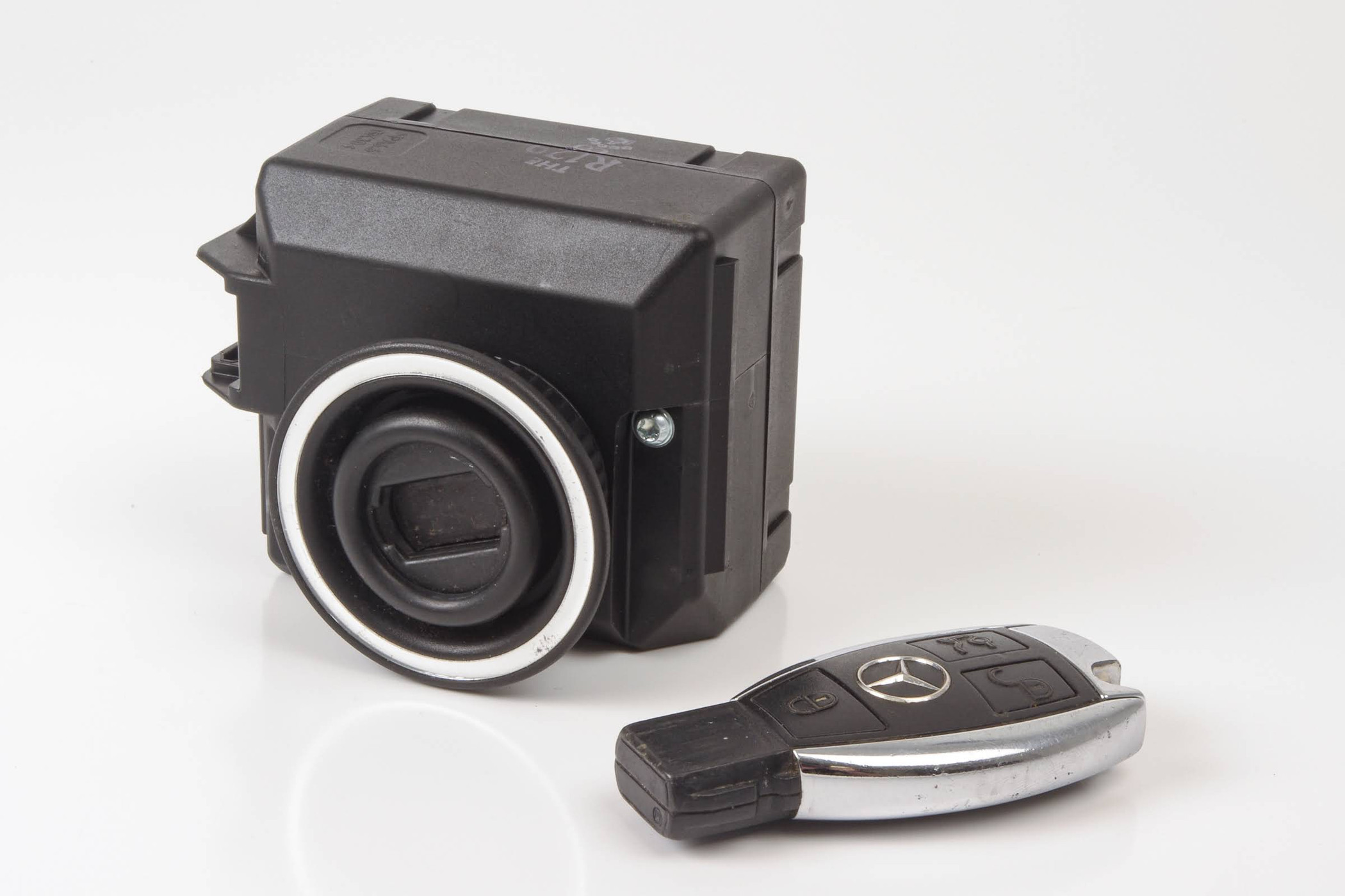 Mercedes 2079052600 Ignition Switch | W204 C X204 GLK C207 A207 E