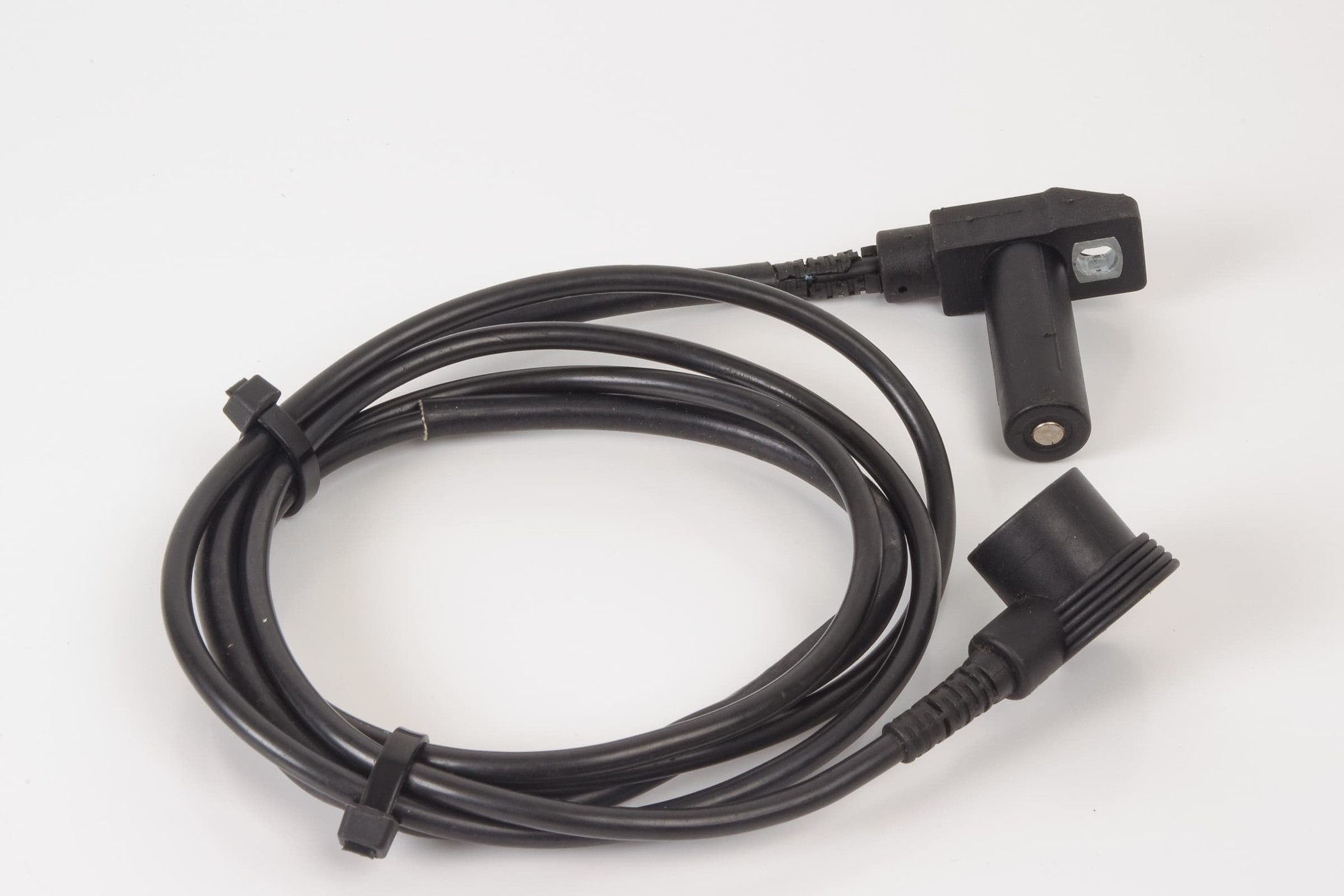 Mercedes 0021539128 Crankshaft Position Sensor - Left | R107 R129 SL W126 S...