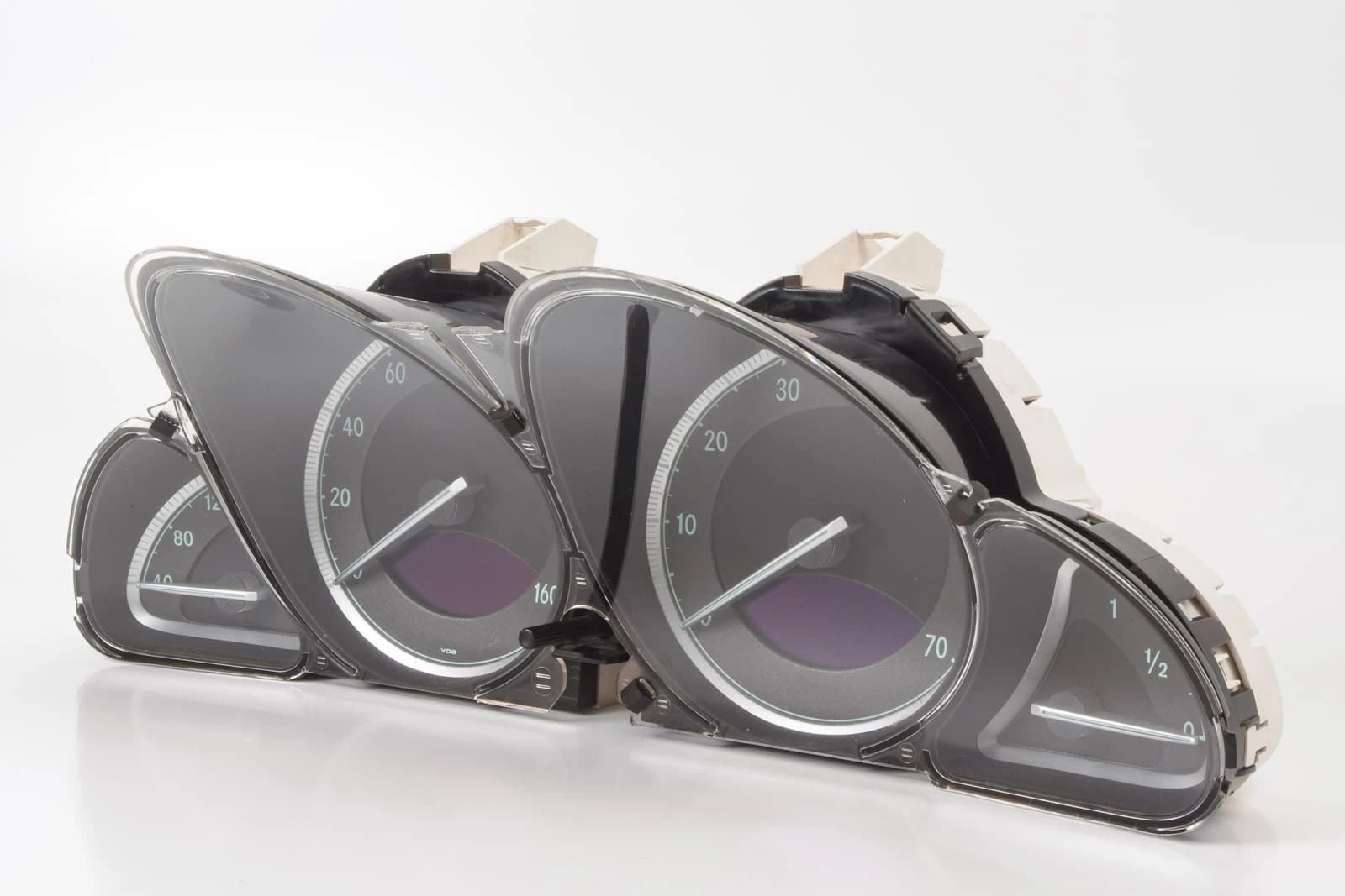 Mercedes 2305405211 Instrument Cluster | R230 SL