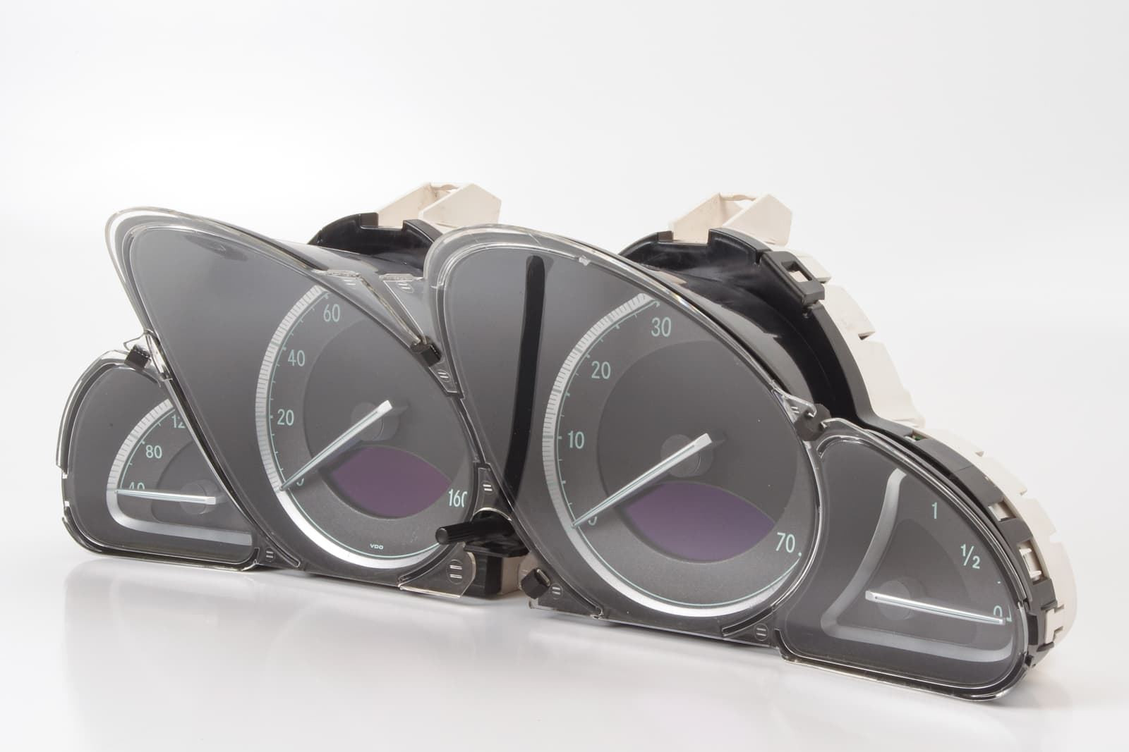 Mercedes 2305405211 Instrument Cluster | R230 SL