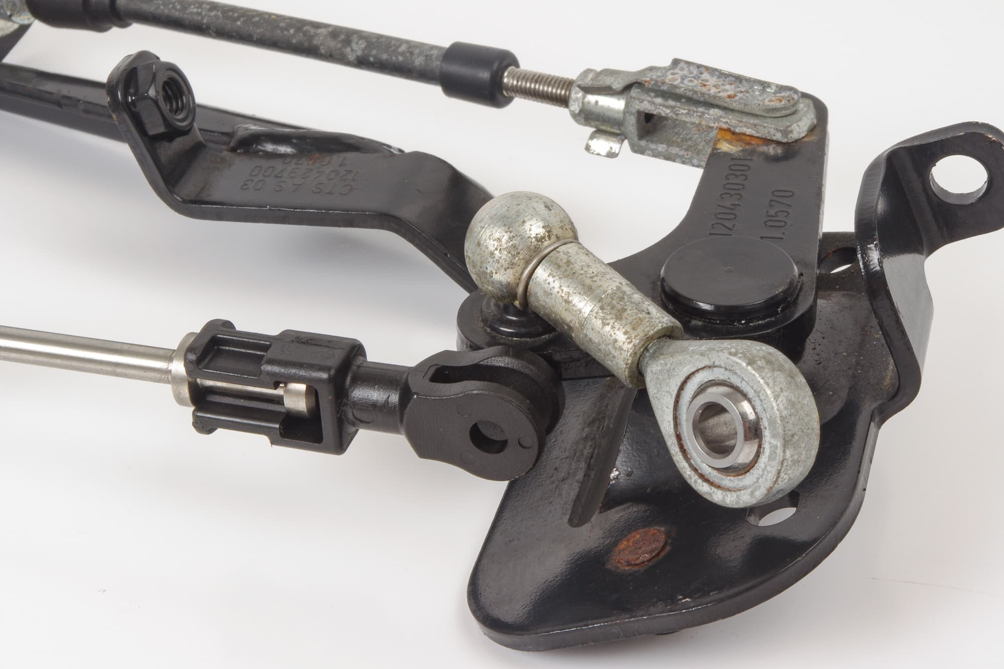 Mercedes 2307900059 Roof Flap Cable & Bracket | R230 SL