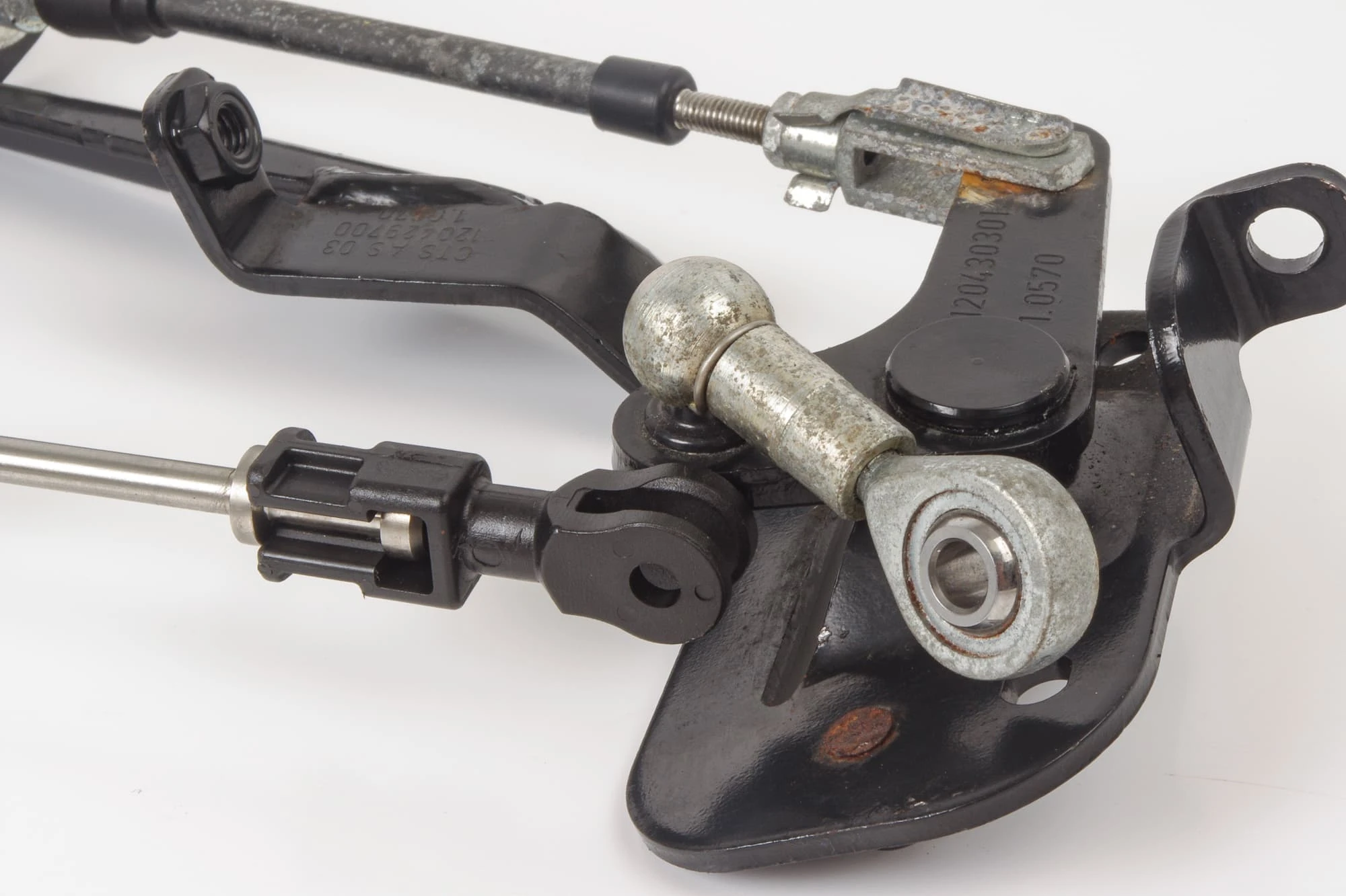 Mercedes 2307900059 Roof Flap Cable & Bracket | R230 SL