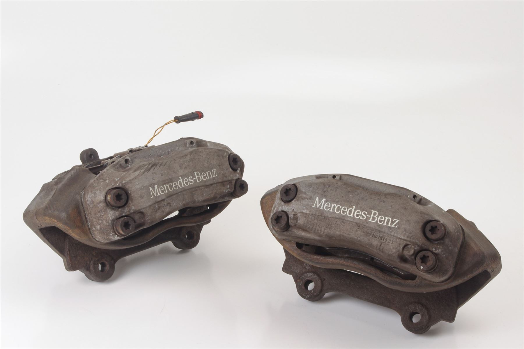 Mercedes 0024202383 Brake Caliper x2 - Front (a) | W211 E C215 CL C219 CLS...