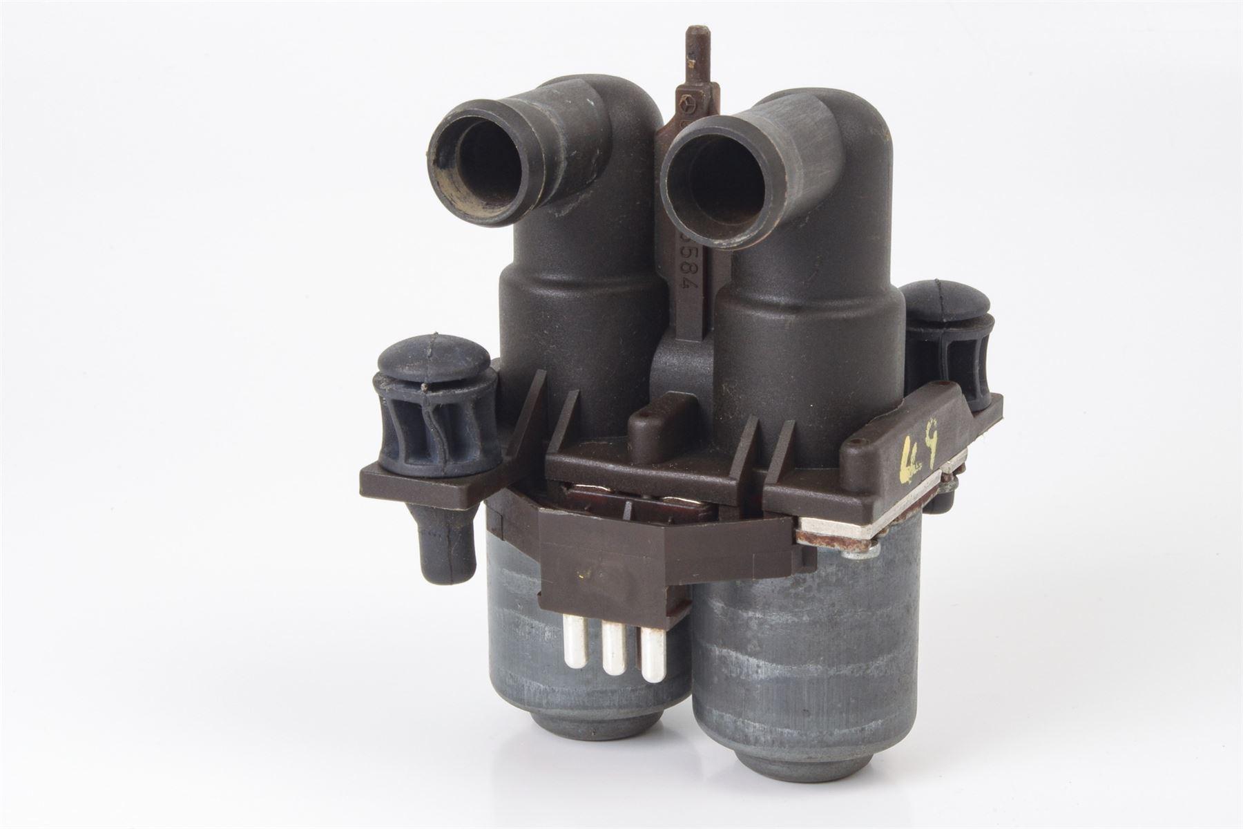 Mercedes 0008306584 Heater Duo Valve (a) | S124 W124 V124 C124 A124 E R129 SL