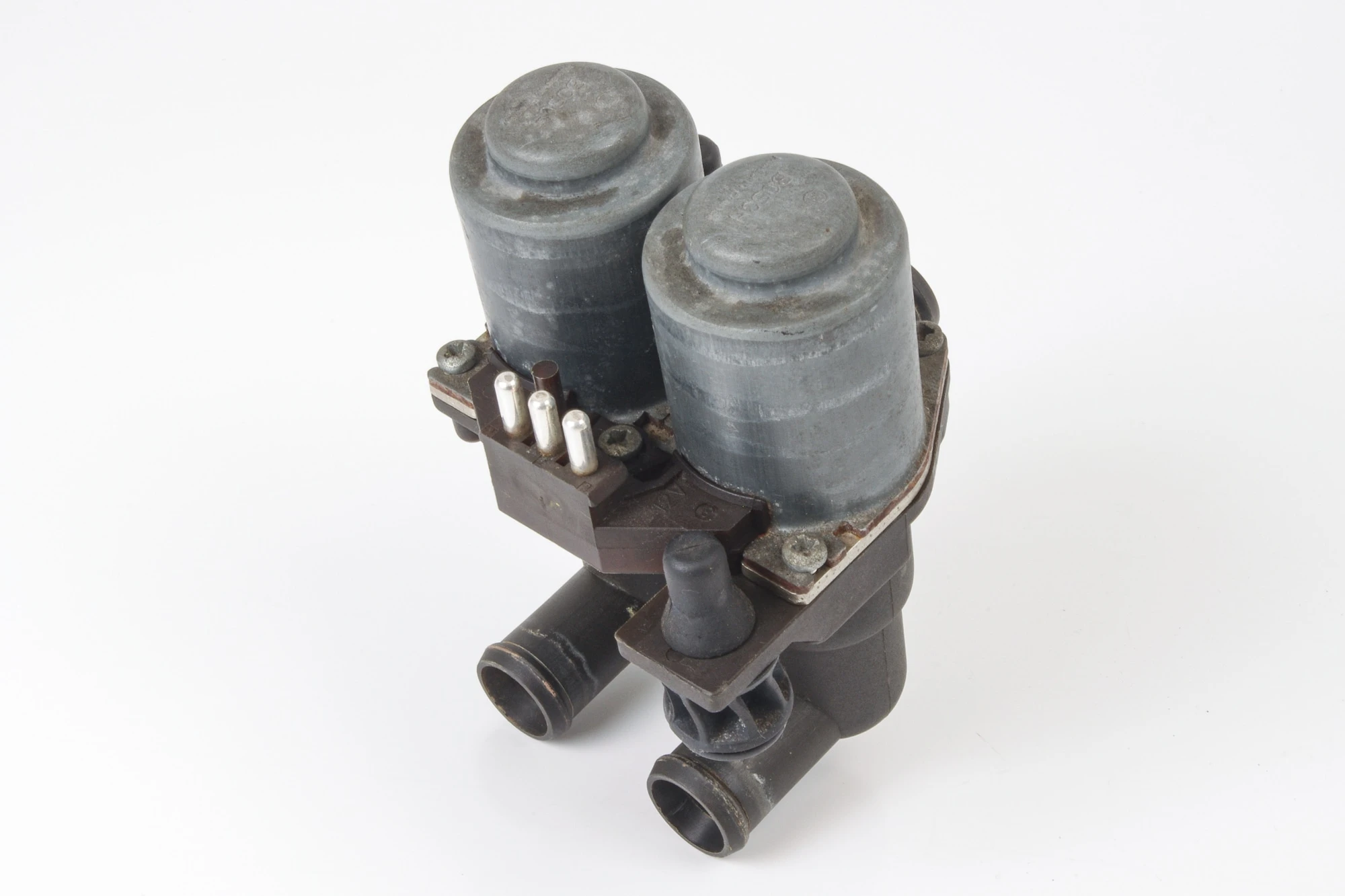 Mercedes 0008306584 Heater Duo Valve | R129 SL S124 W124 V124 C124 A124 E