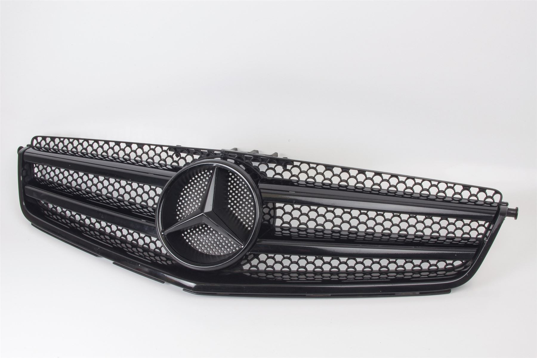 Mercedes 2048801083 Bonnet Grille | W204 C