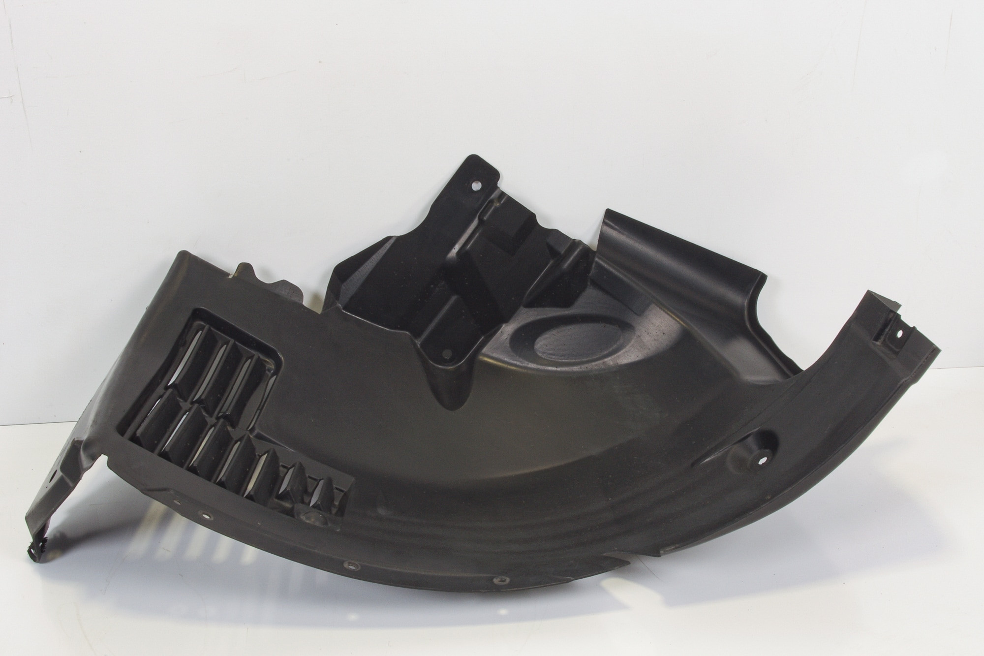 Mercedes 2046901030 Wheel Arch Liner - Front Right | W204 C