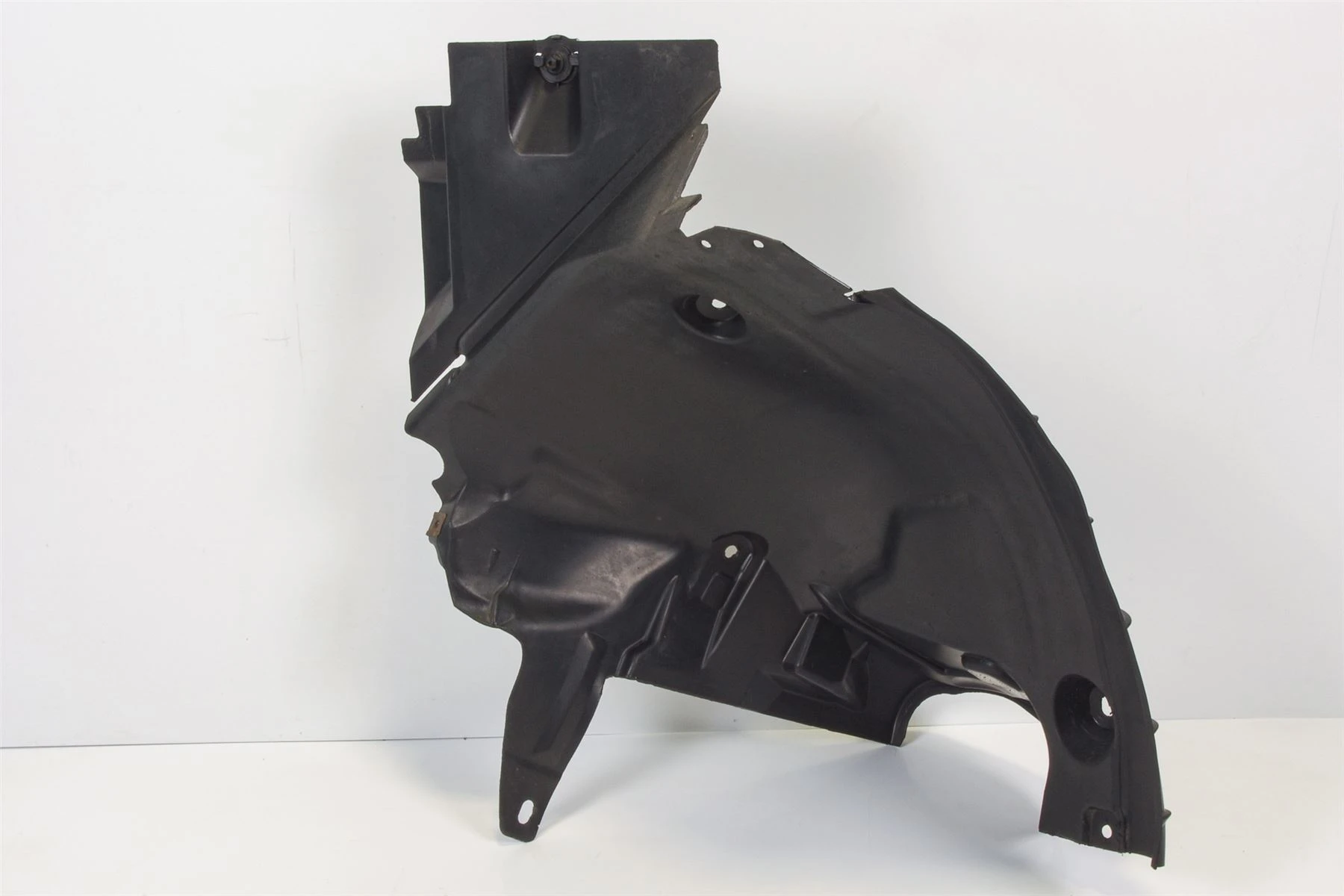 Mercedes 2046903830 Wheel Arch Liner - Front Right | W204 C