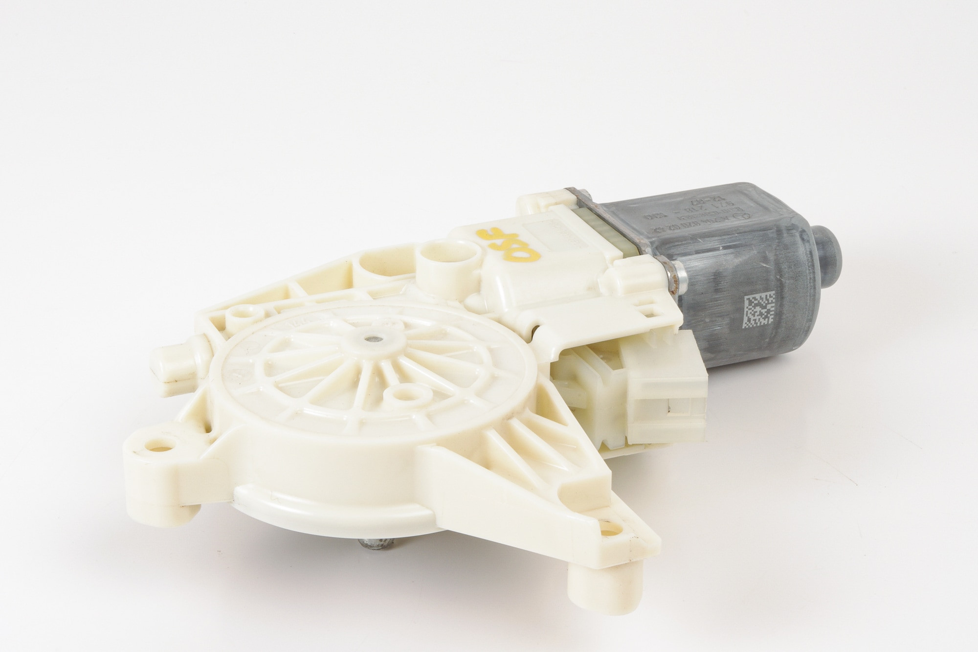 Mercedes 2048200242 Window Motor - Front Right | C197 SLS W204 C X204 GLK W212 E