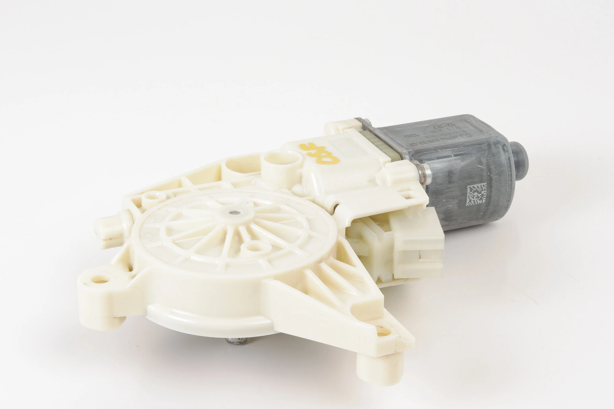 Mercedes 2048200242 Window Motor - Front Right | C197 SLS W204 C X204 GLK W212 E