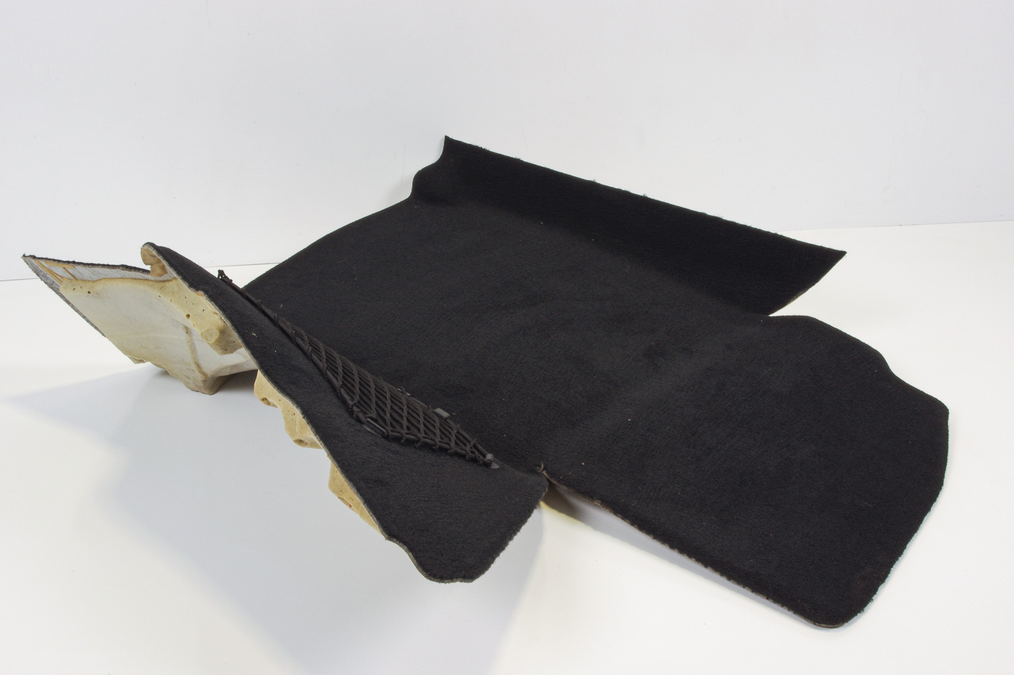 Mercedes 2046804540 Footwell Carpet Trim Panel - Front Left Black | W204 C