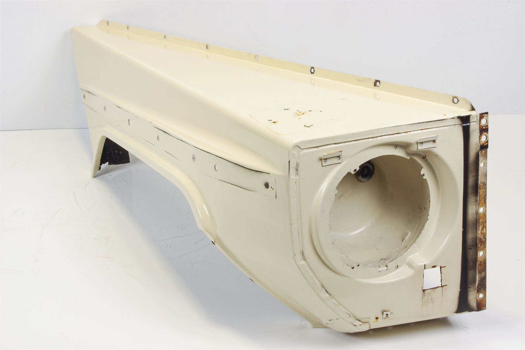 Mercedes 4608802006 Wing - Front Right Cream | W460 W461 G