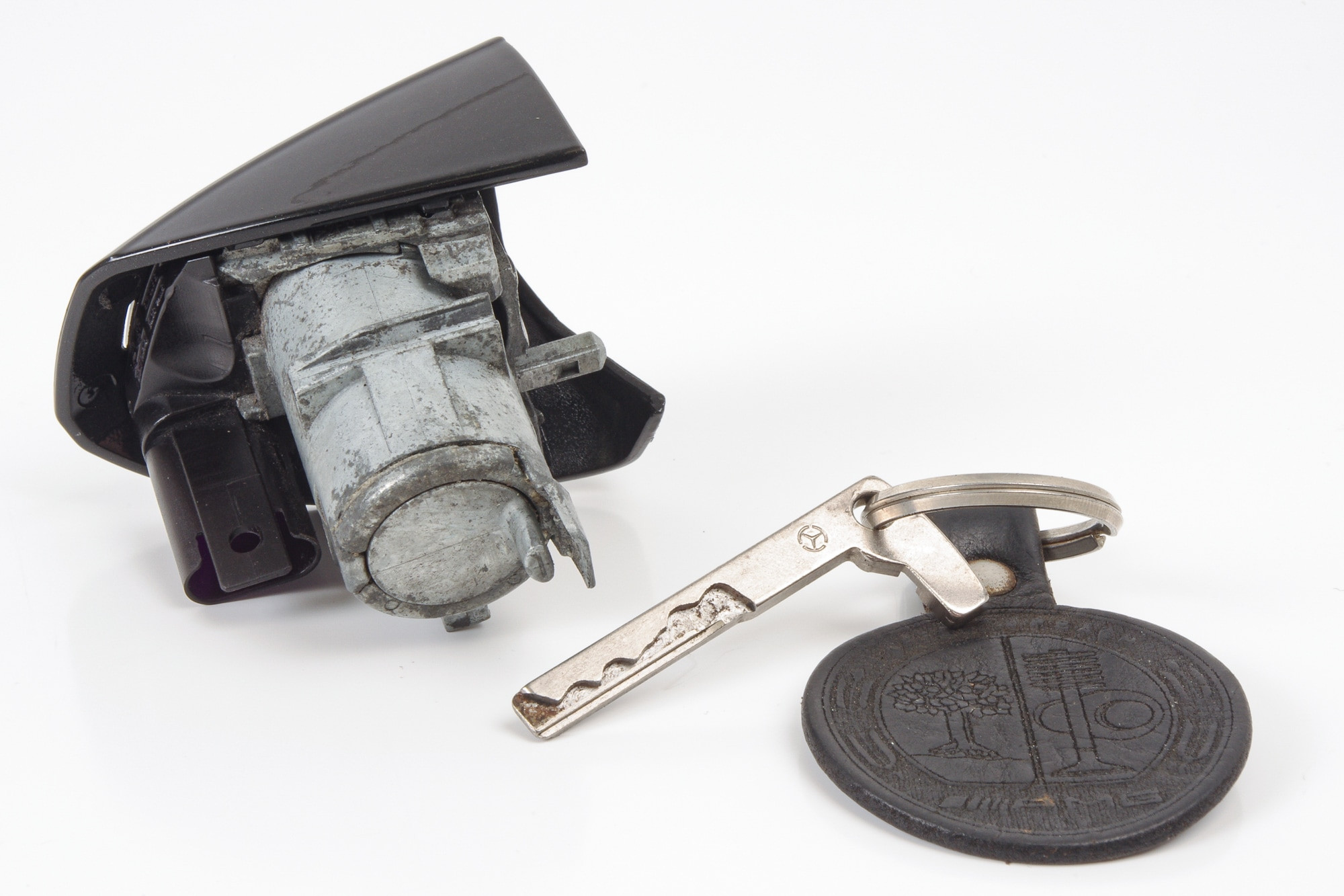 Mercedes 2047600677 Lock Set - Black | W117 CLA X156 GLA W166 M X166 GL R172...