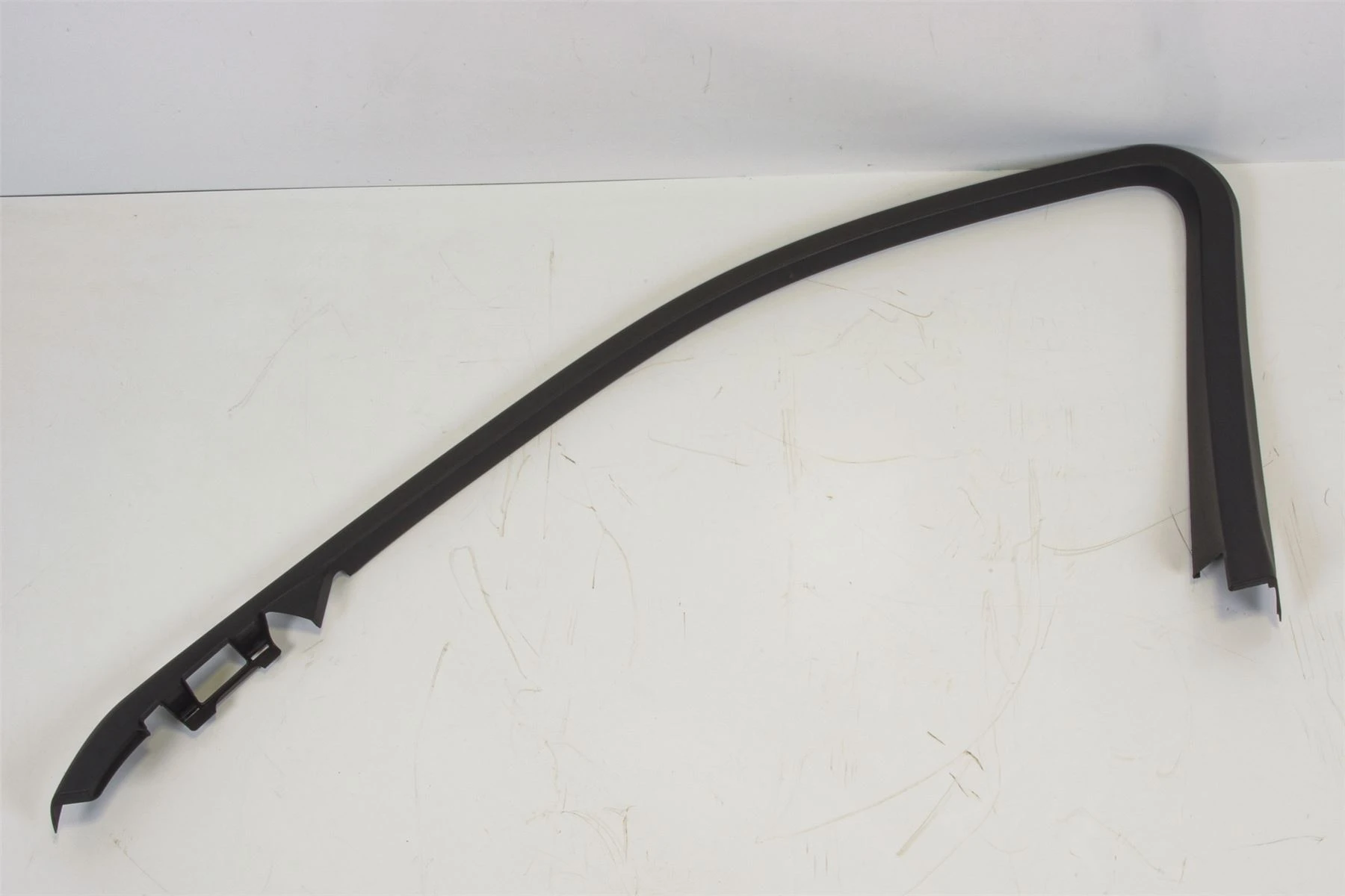 Mercedes 2047250271 Window Trim - Front Right Black | W204 C