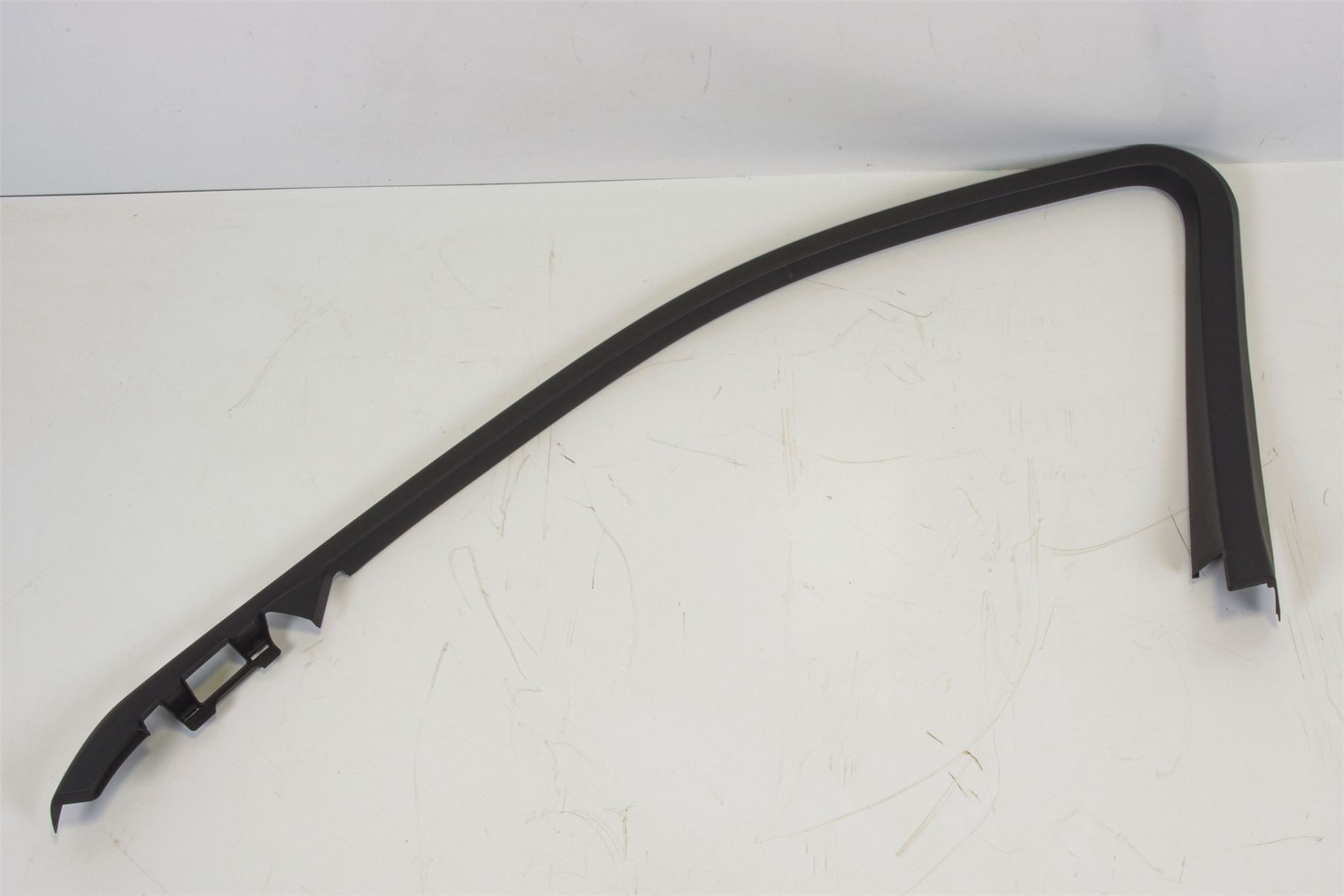 Mercedes 2047250271 Window Trim - Front Right Black | W204 C