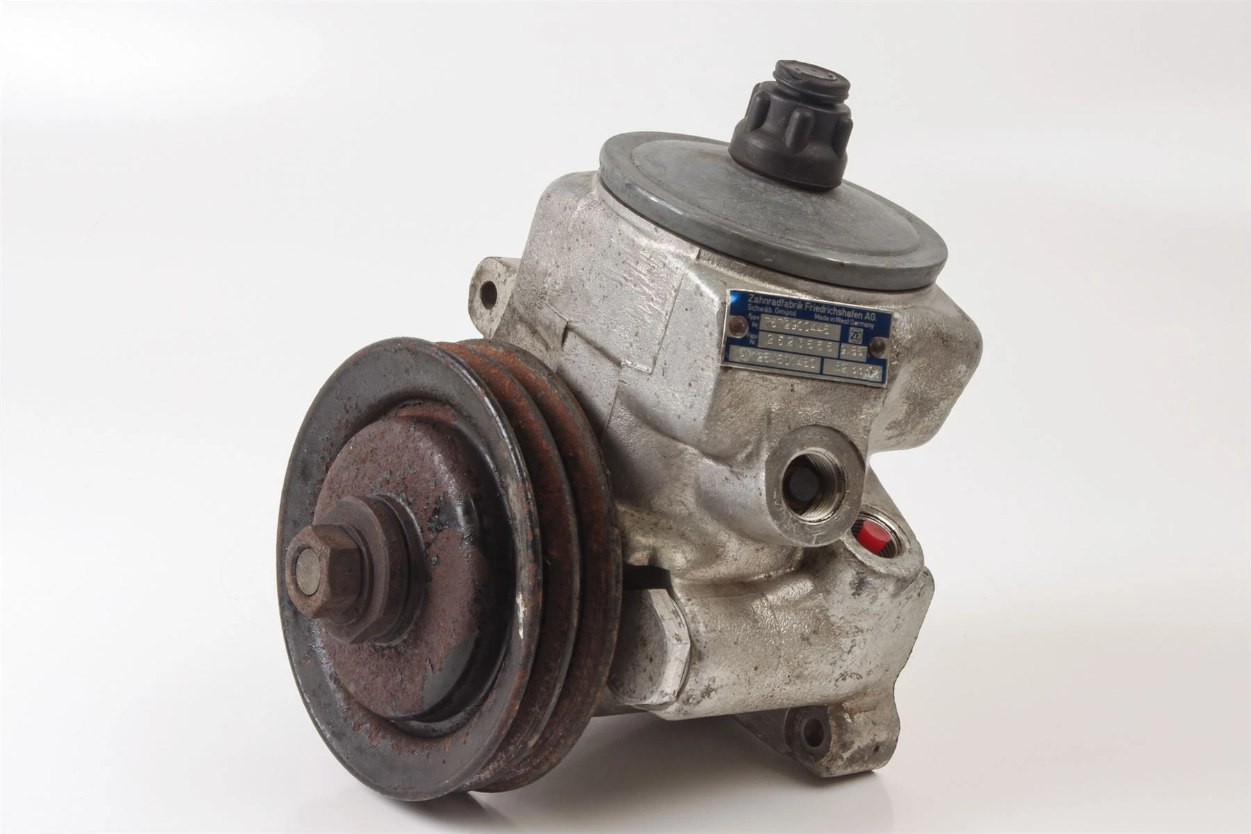 Mercedes 1264601480 Power Steering Pump | R107 SL W115 W123 W124 E W116 W126...