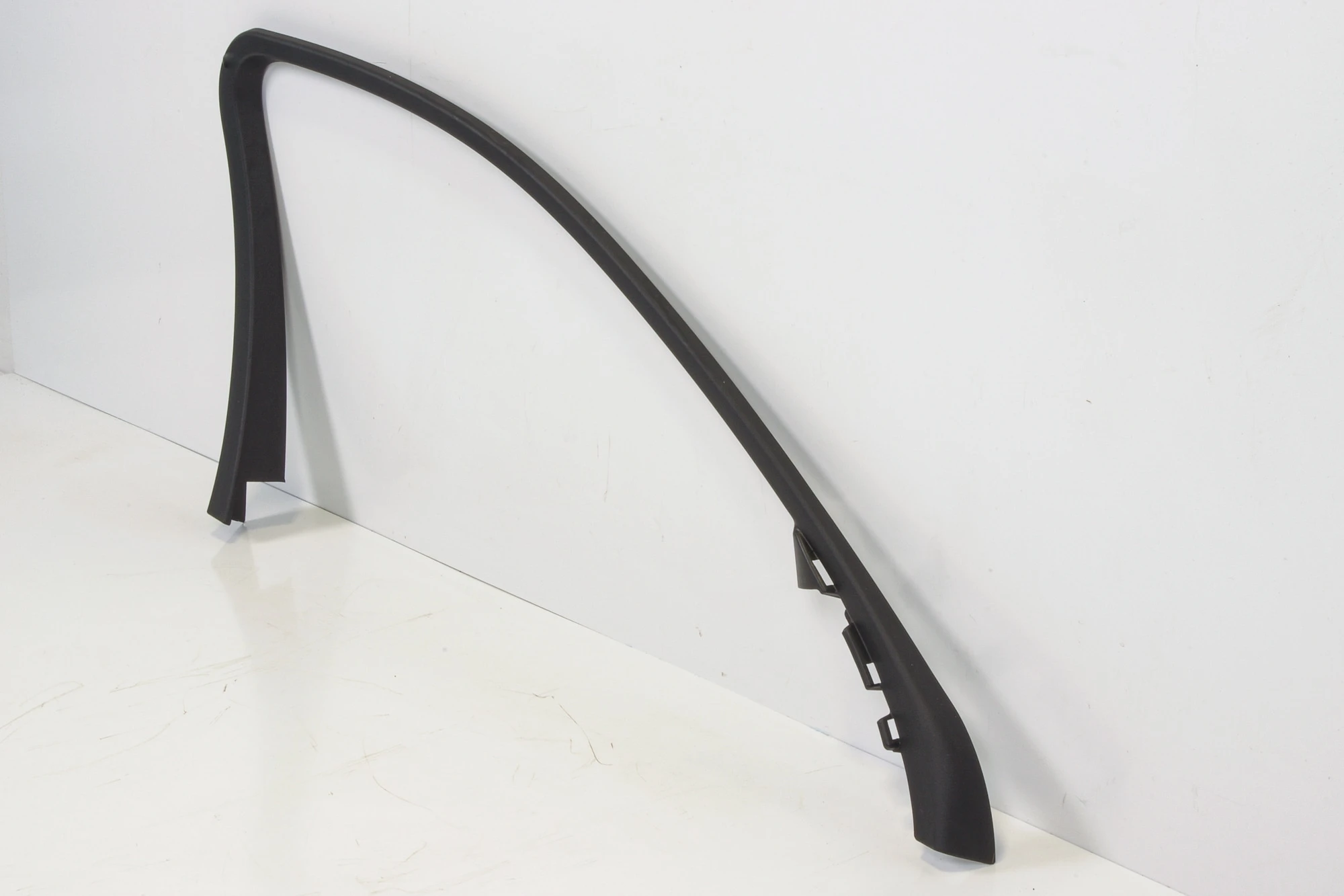 Mercedes 2047250171 Window Trim - Front Left Black | W204 C