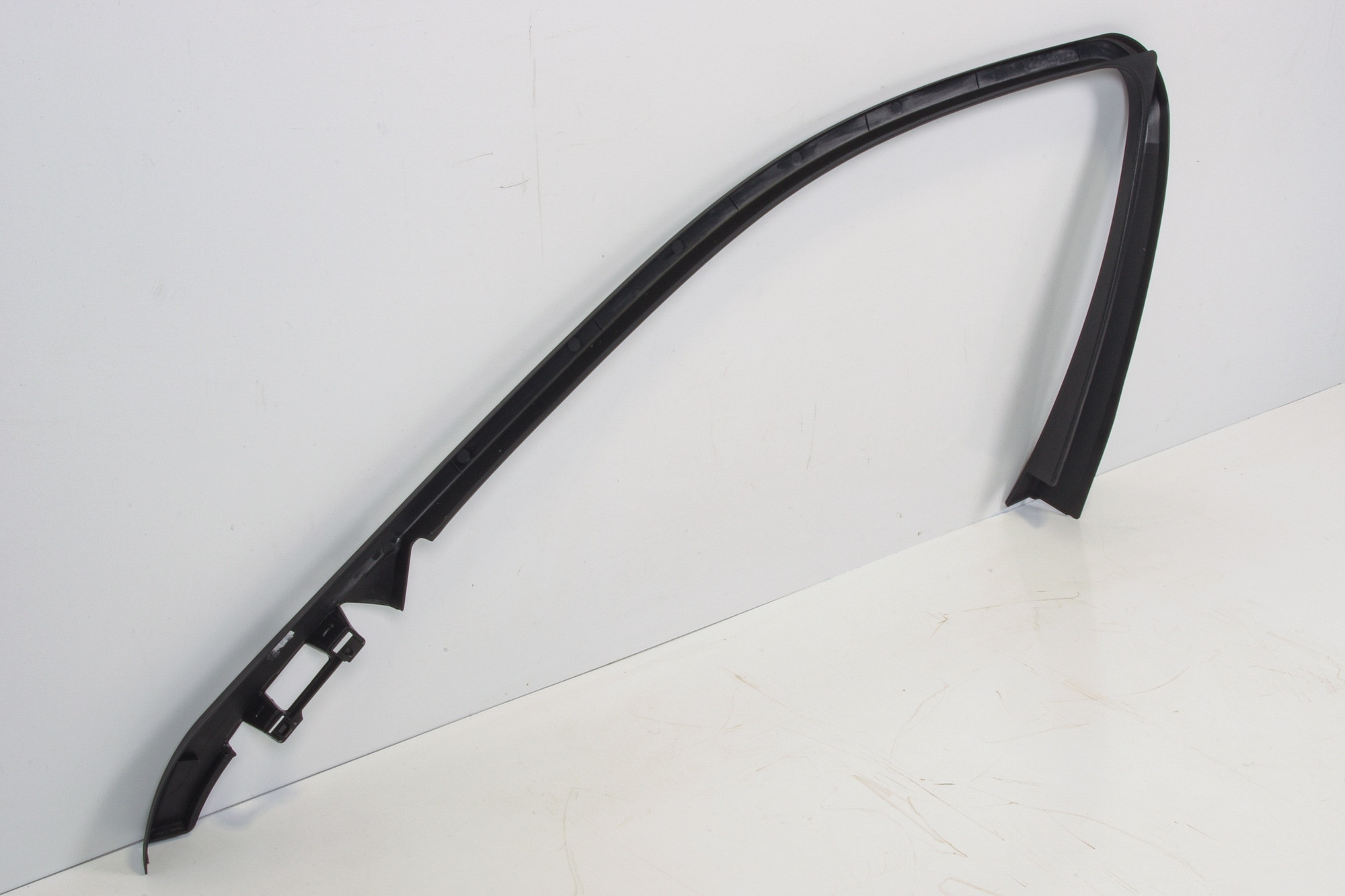 Mercedes 2047250171 Window Trim - Front Left Black | W204 C