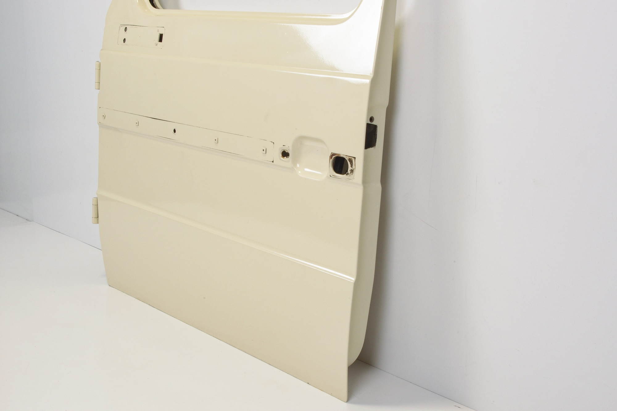 Mercedes 4607202905 Door Shell - Front Left Cream | W460 W461 W463 G