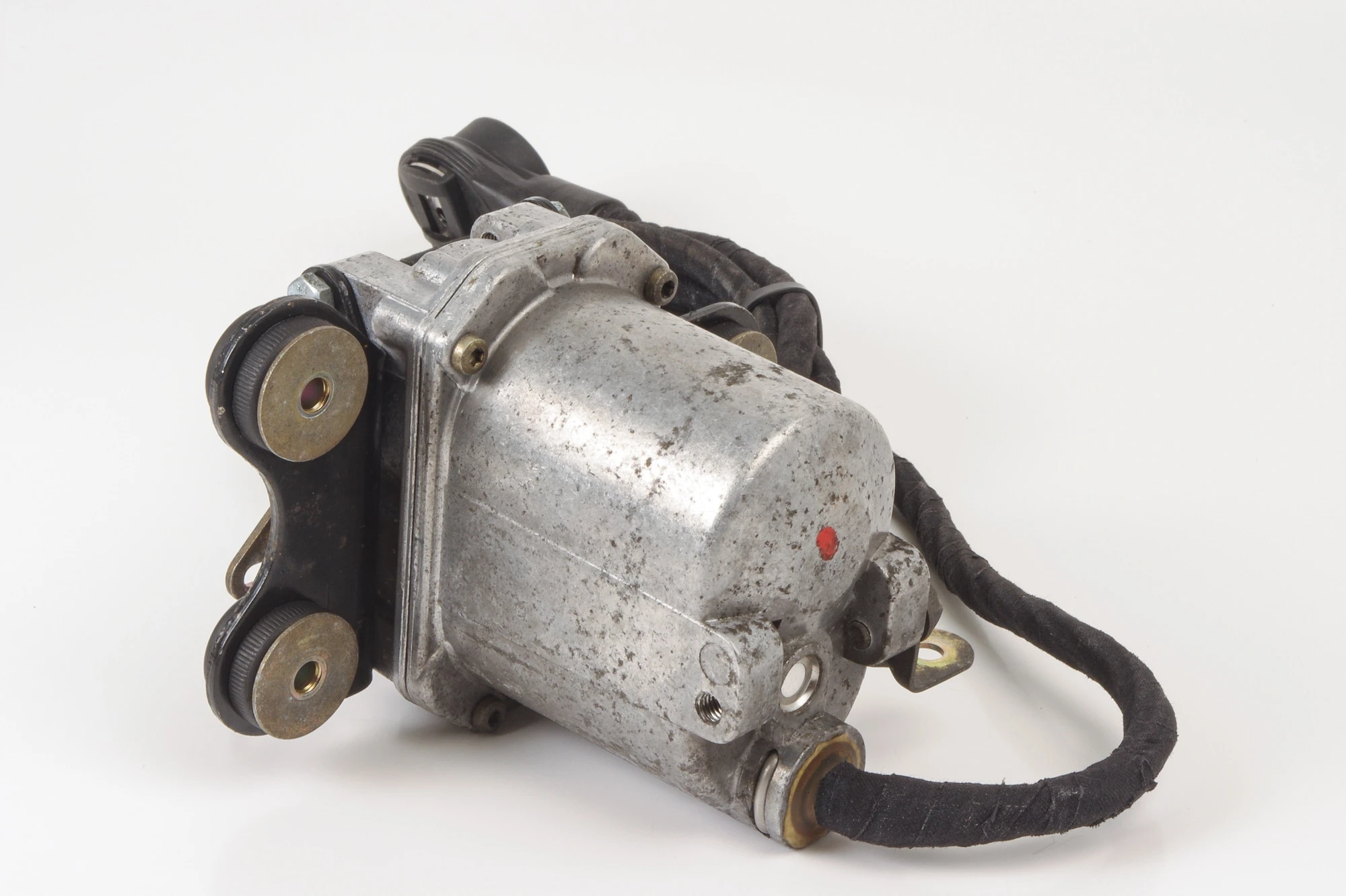 Mercedes 0005453165 ASR Actuator (a) | R129 SL