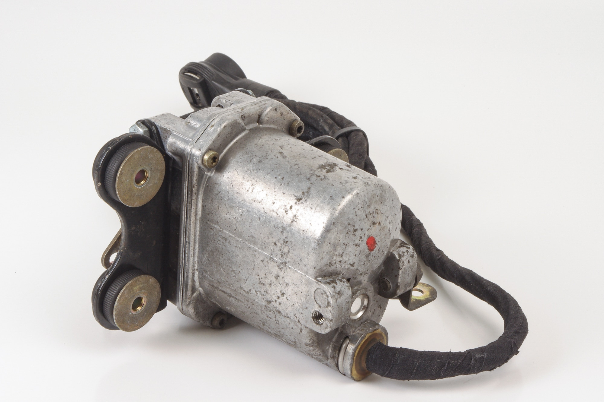Mercedes 0005453165 ASR Actuator (a) | R129 SL