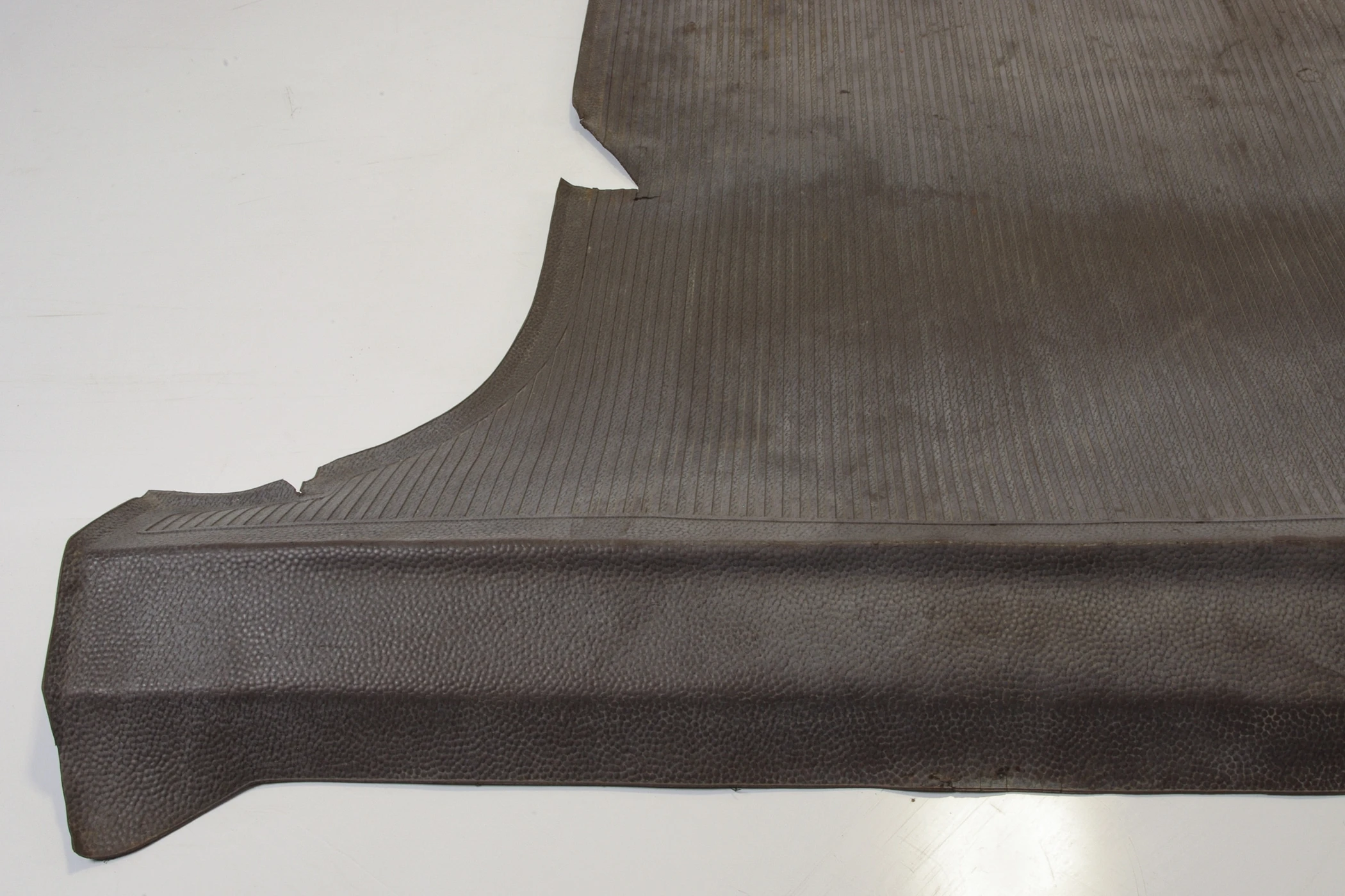 Mercedes 4606800046 Boot Mat | W460 W461 G