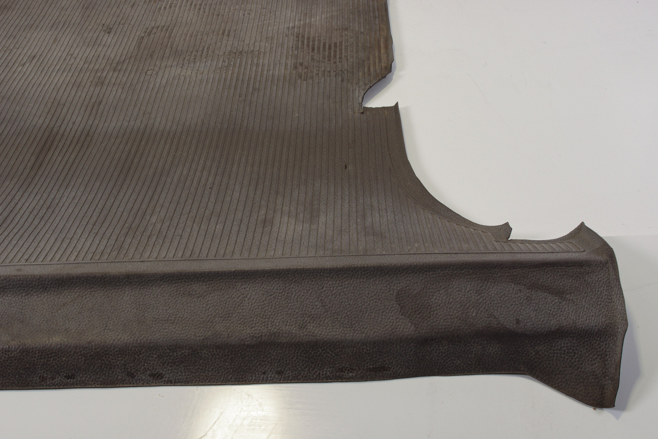 Mercedes 4606800046 Boot Mat | W460 W461 G