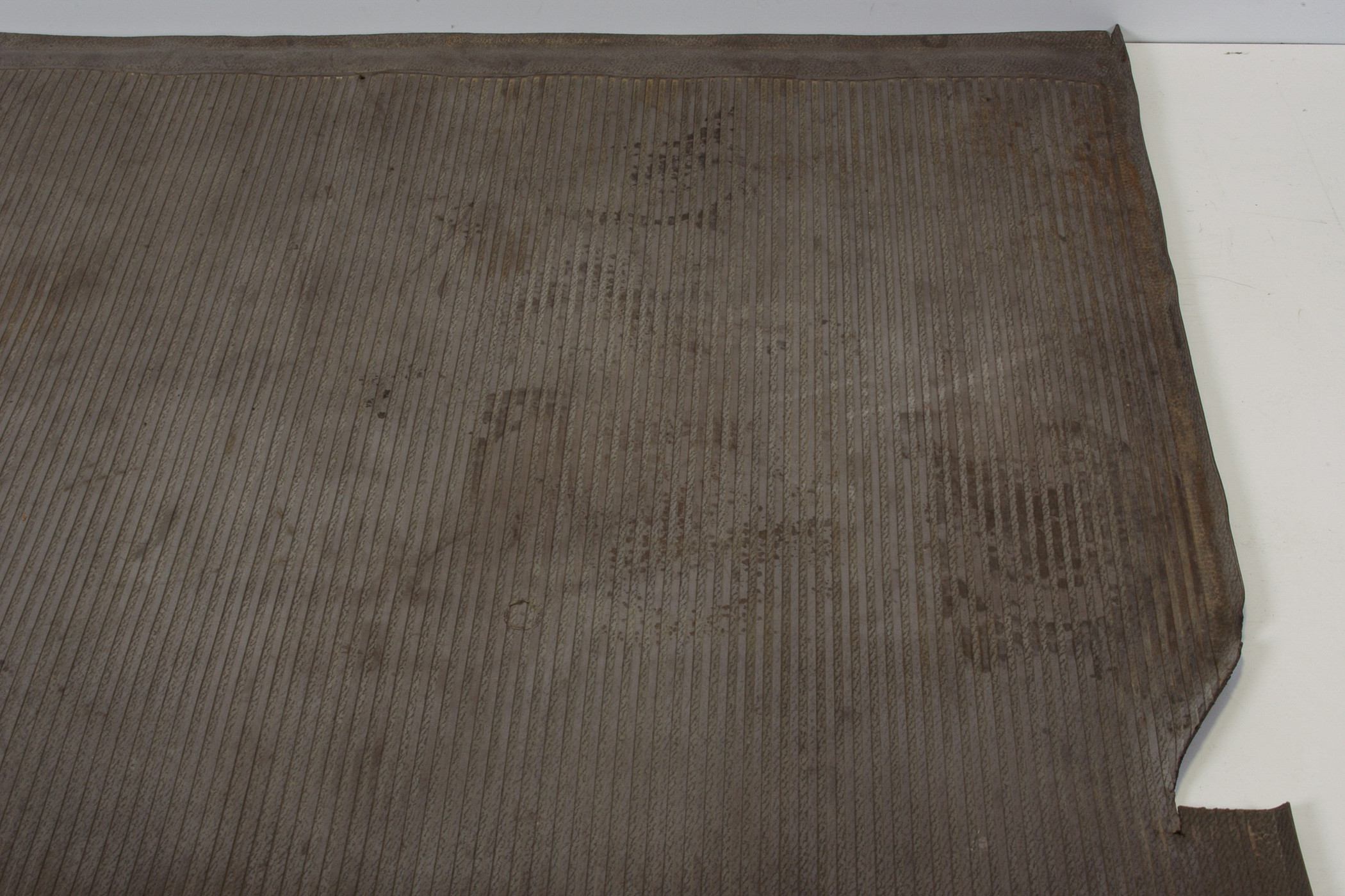 Mercedes 4606800046 Boot Mat | W460 W461 G