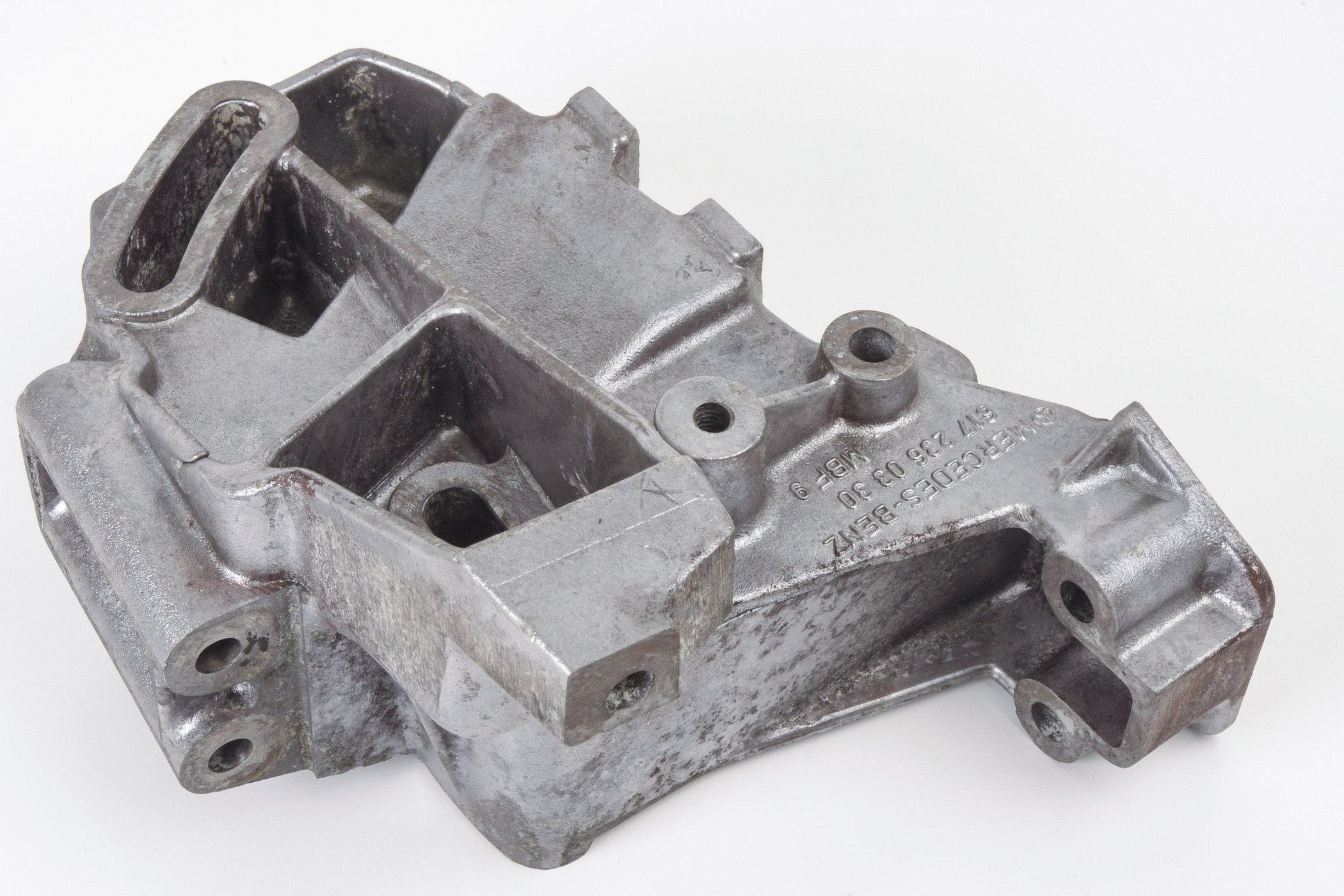 Mercedes 6172360330 Power Steering Pump Bracket | W115 W123 E W116 W126 S...