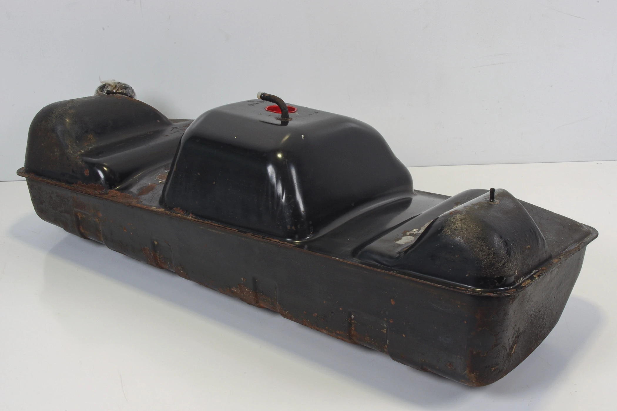 Mercedes 4604700701 Fuel Tank | W460 W461 G