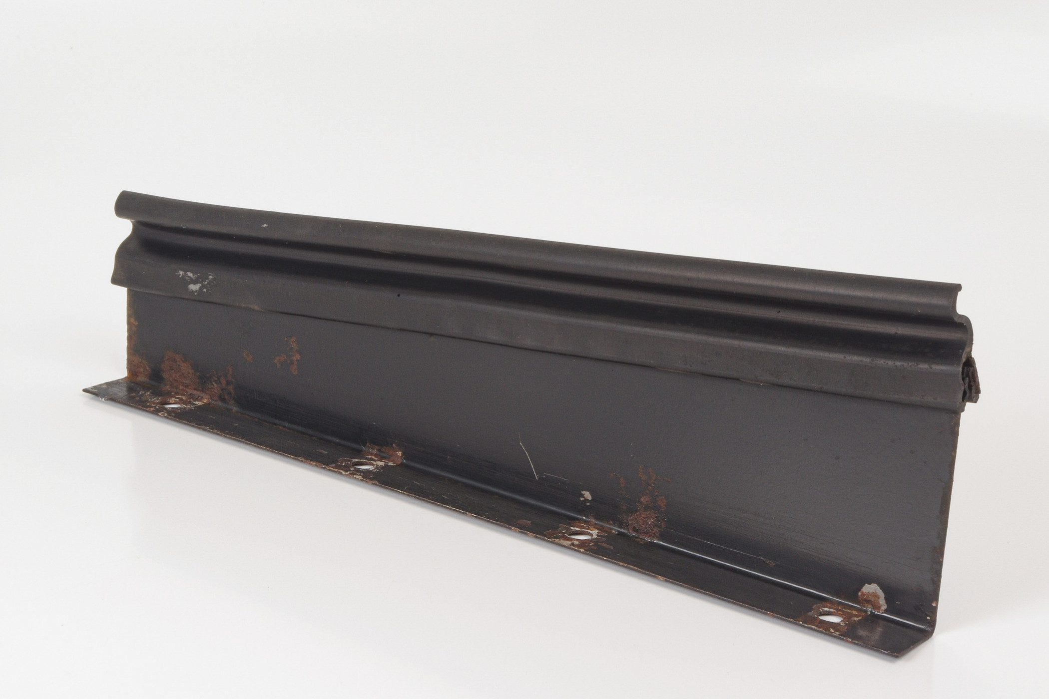 Mercedes 4606260540 Radiator Cover - Right (a) | W460 W461 G